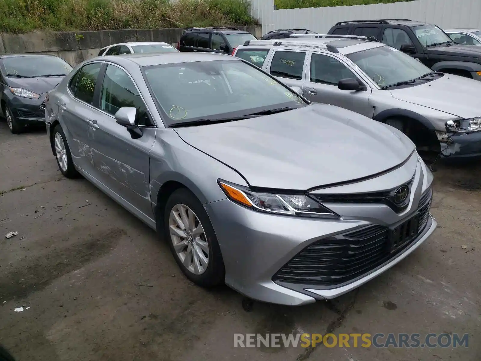 1 Photograph of a damaged car 4T1B11HKXKU821616 TOYOTA CAMRY 2019