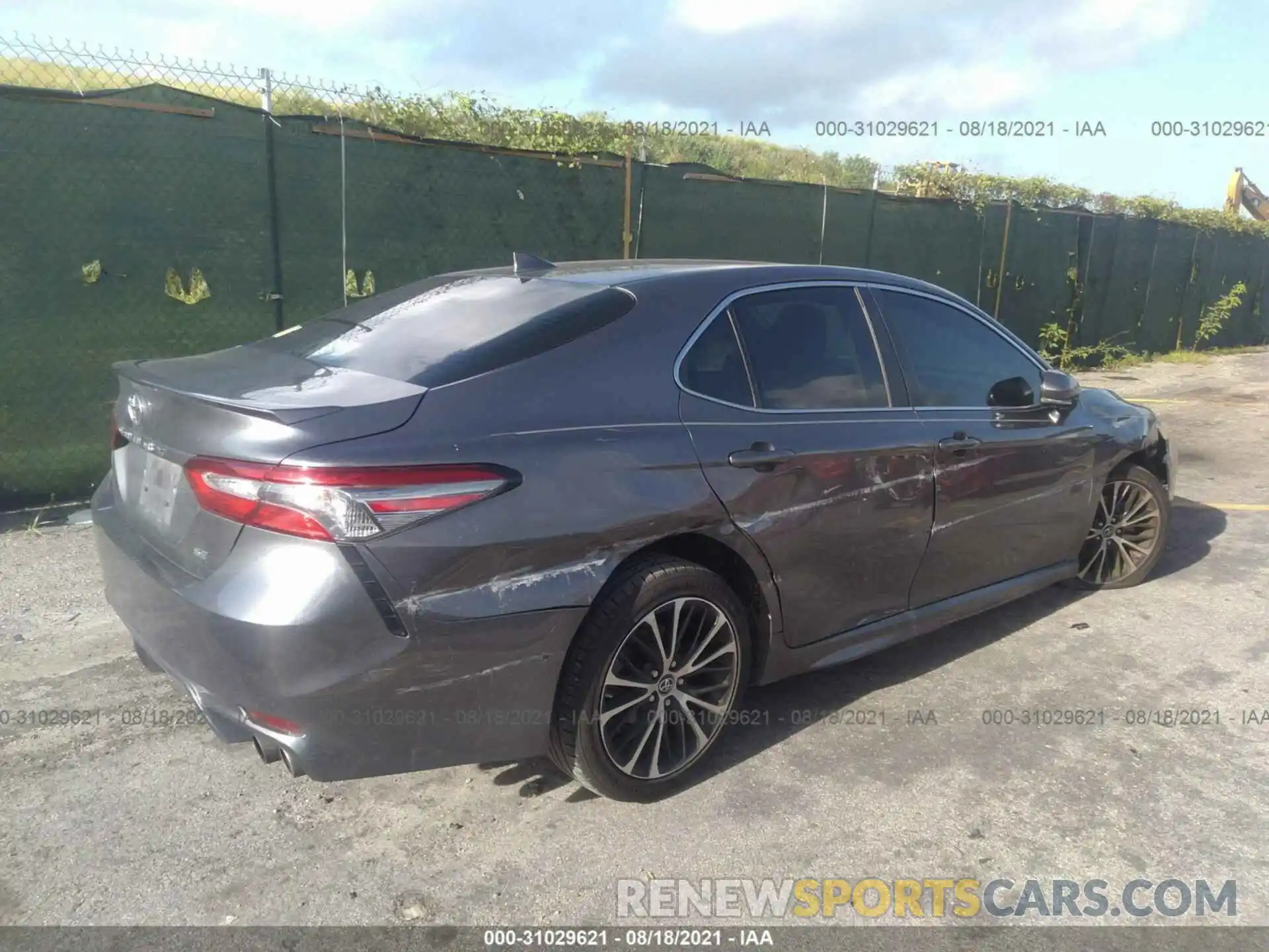 4 Photograph of a damaged car 4T1B11HKXKU821678 TOYOTA CAMRY 2019