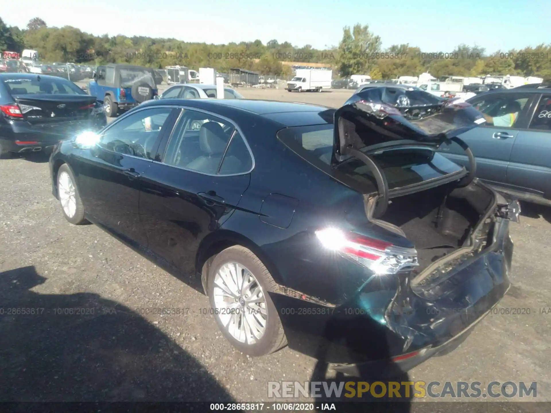 3 Photograph of a damaged car 4T1B11HKXKU822488 TOYOTA CAMRY 2019