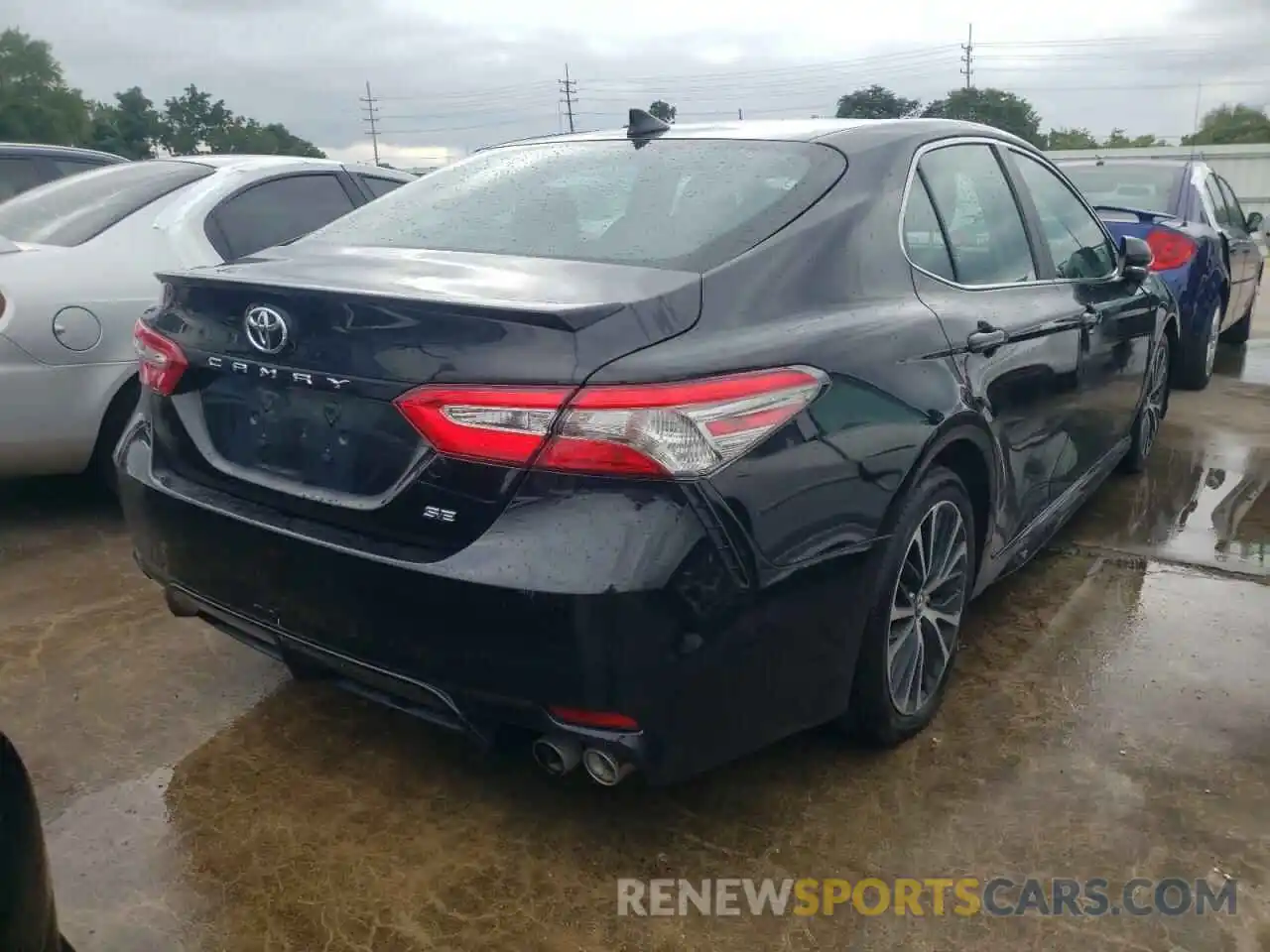 4 Photograph of a damaged car 4T1B11HKXKU823124 TOYOTA CAMRY 2019