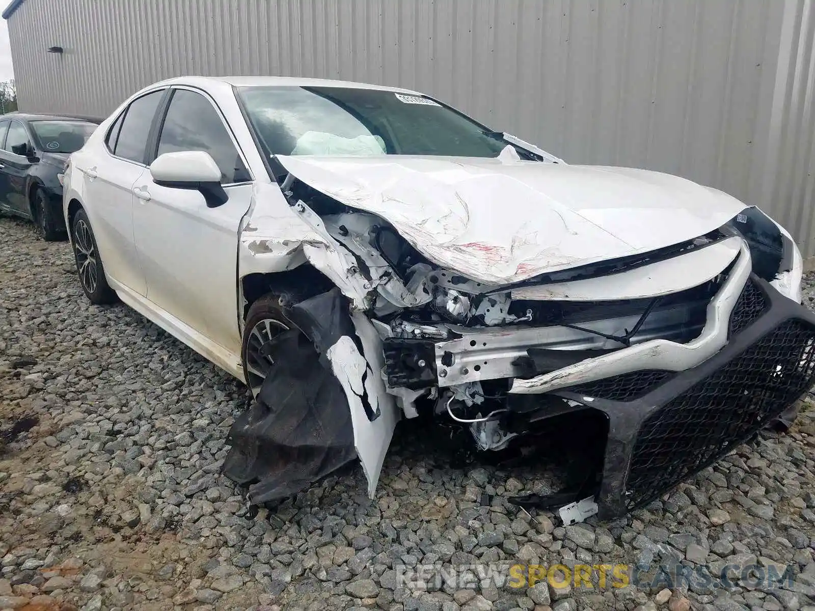 1 Photograph of a damaged car 4T1B11HKXKU823740 TOYOTA CAMRY 2019