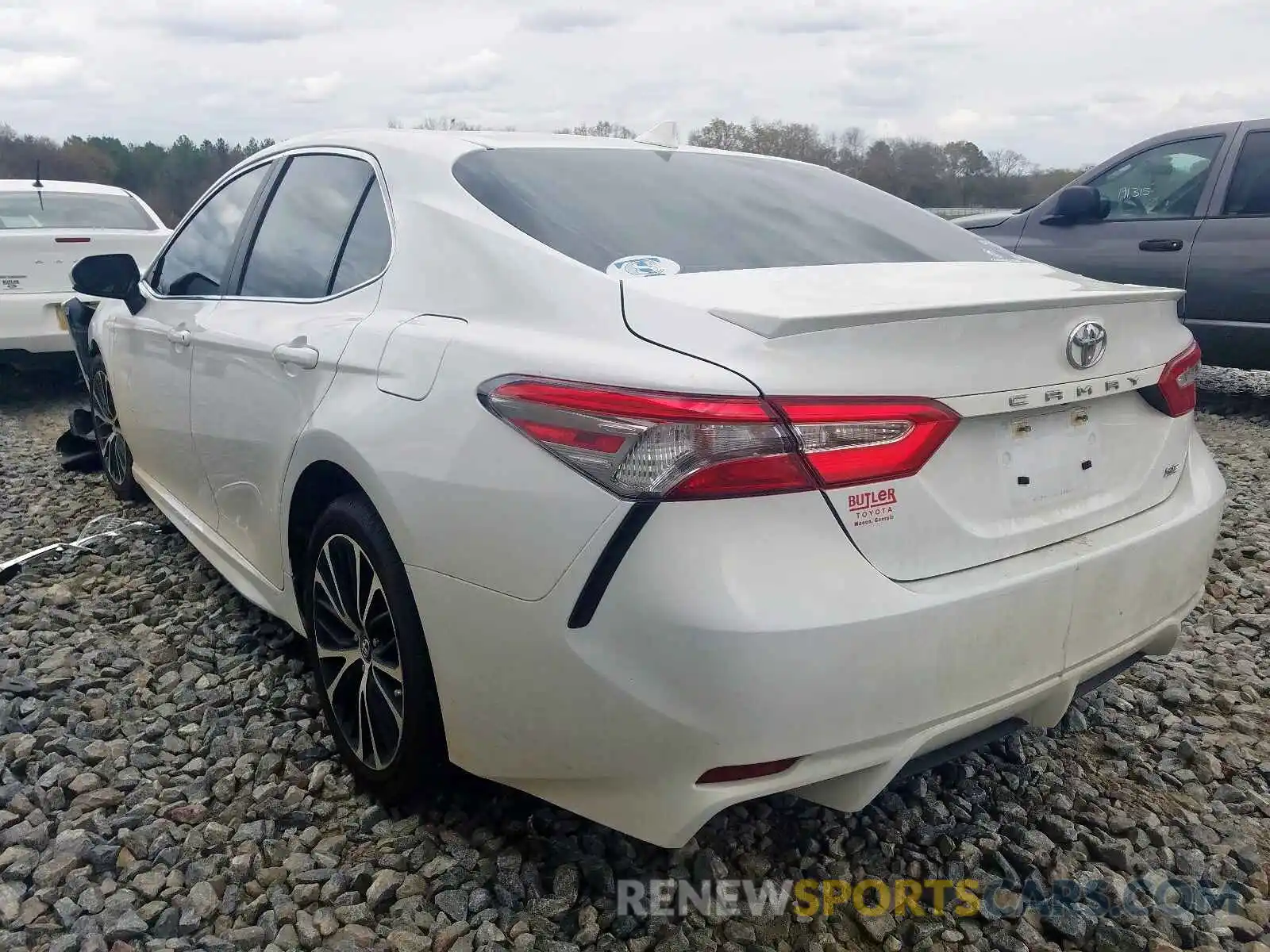 3 Photograph of a damaged car 4T1B11HKXKU823740 TOYOTA CAMRY 2019