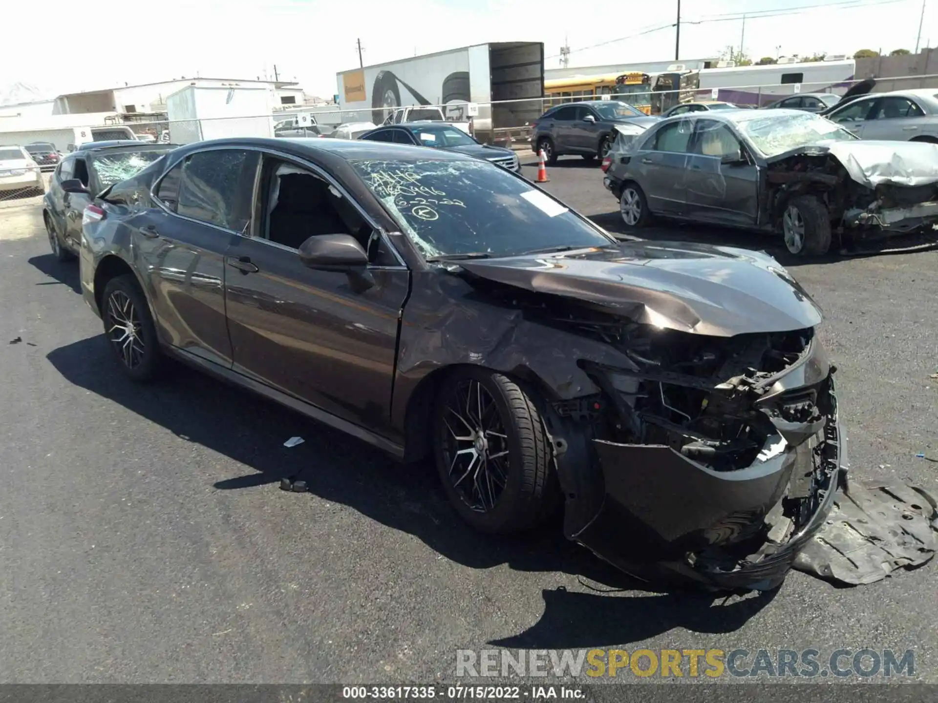 1 Photograph of a damaged car 4T1B11HKXKU823933 TOYOTA CAMRY 2019