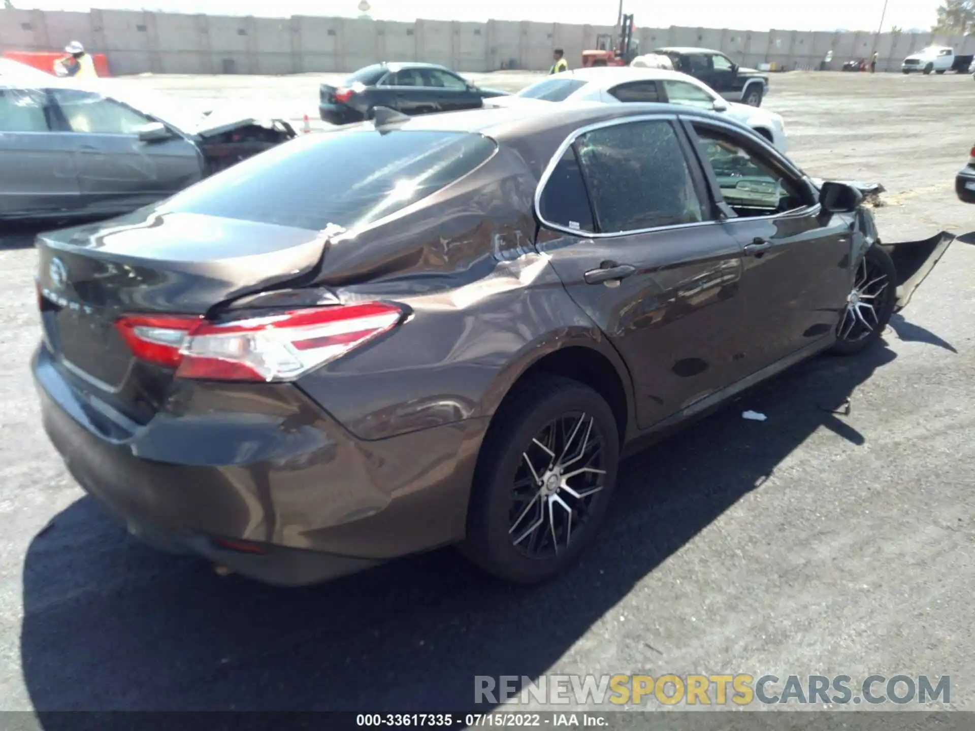 4 Photograph of a damaged car 4T1B11HKXKU823933 TOYOTA CAMRY 2019