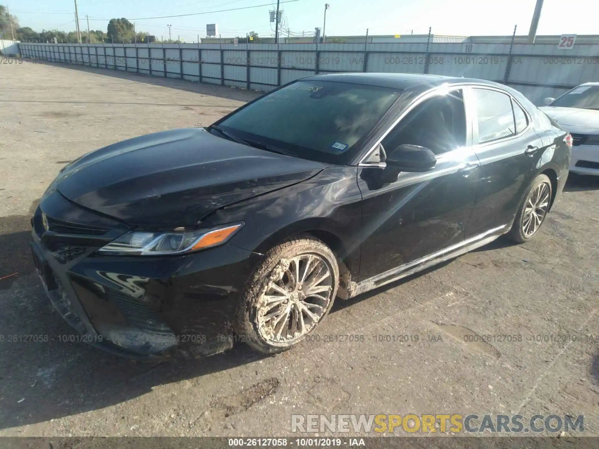 2 Photograph of a damaged car 4T1B11HKXKU825553 TOYOTA CAMRY 2019