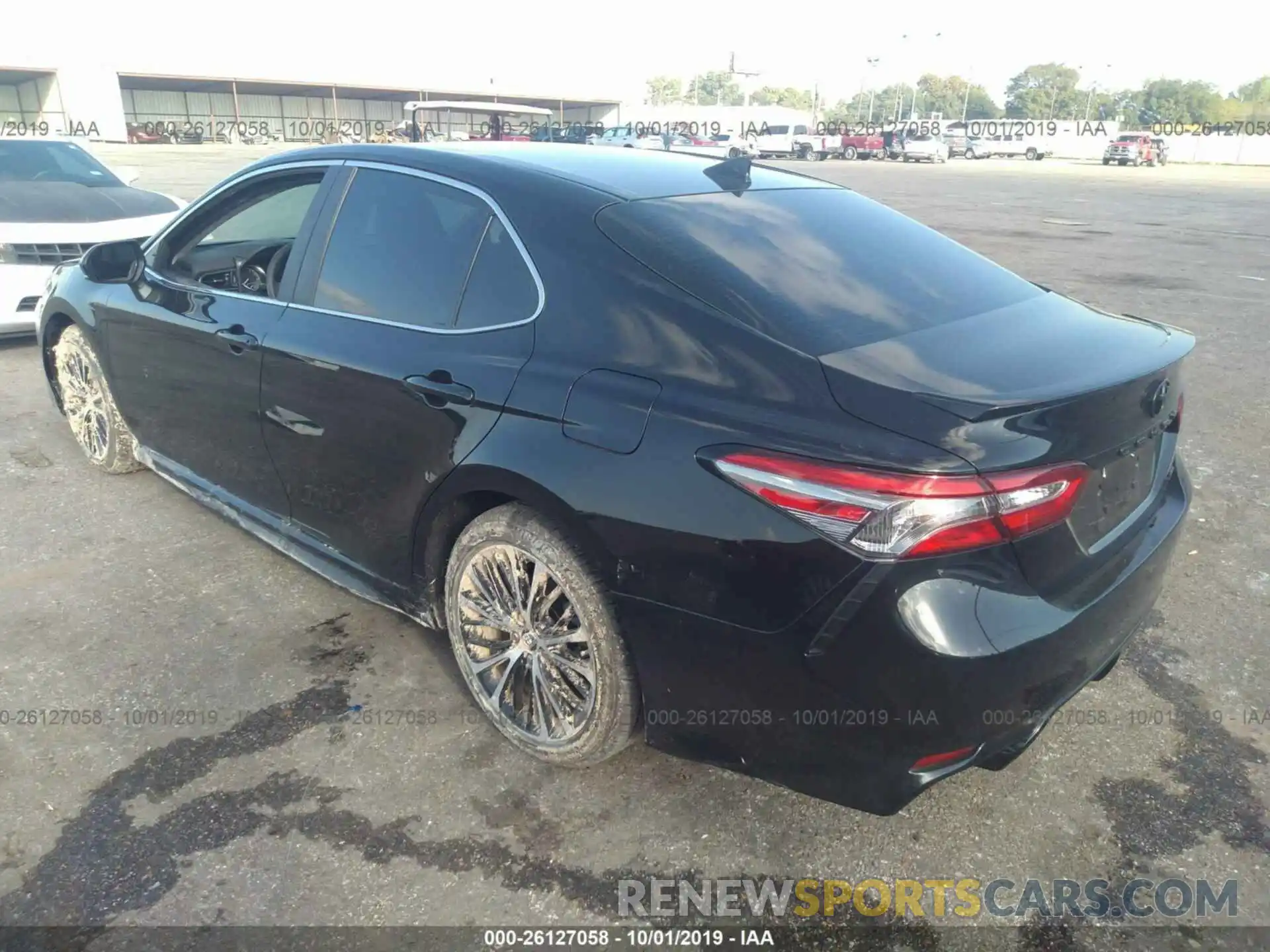 3 Фотография поврежденного автомобиля 4T1B11HKXKU825553 TOYOTA CAMRY 2019