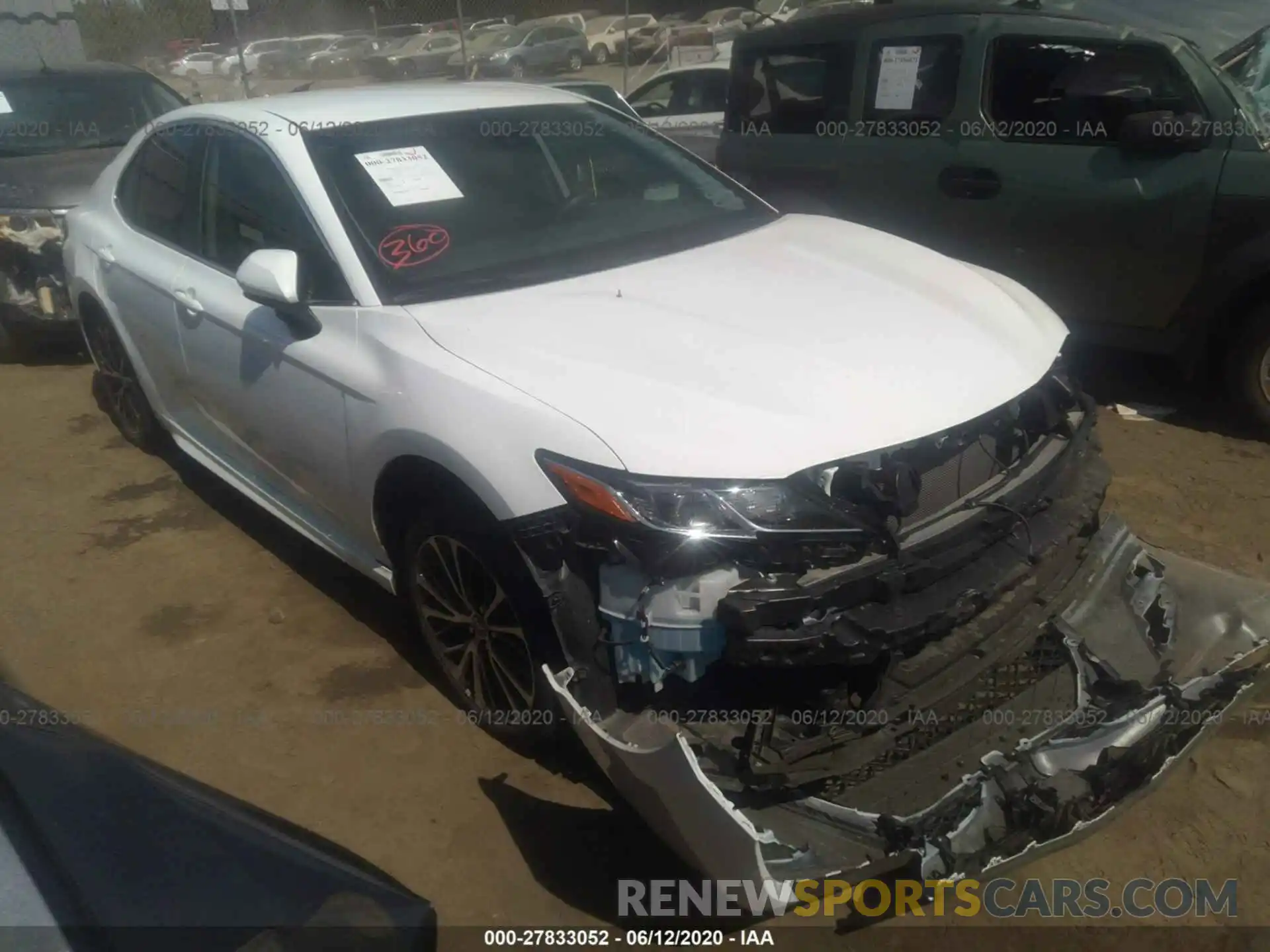 1 Photograph of a damaged car 4T1B11HKXKU825732 TOYOTA CAMRY 2019