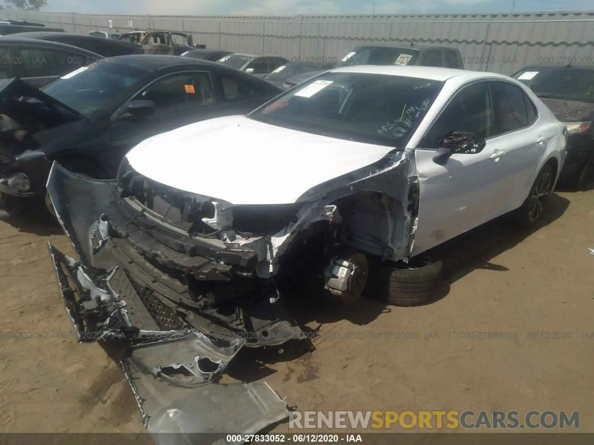 2 Photograph of a damaged car 4T1B11HKXKU825732 TOYOTA CAMRY 2019