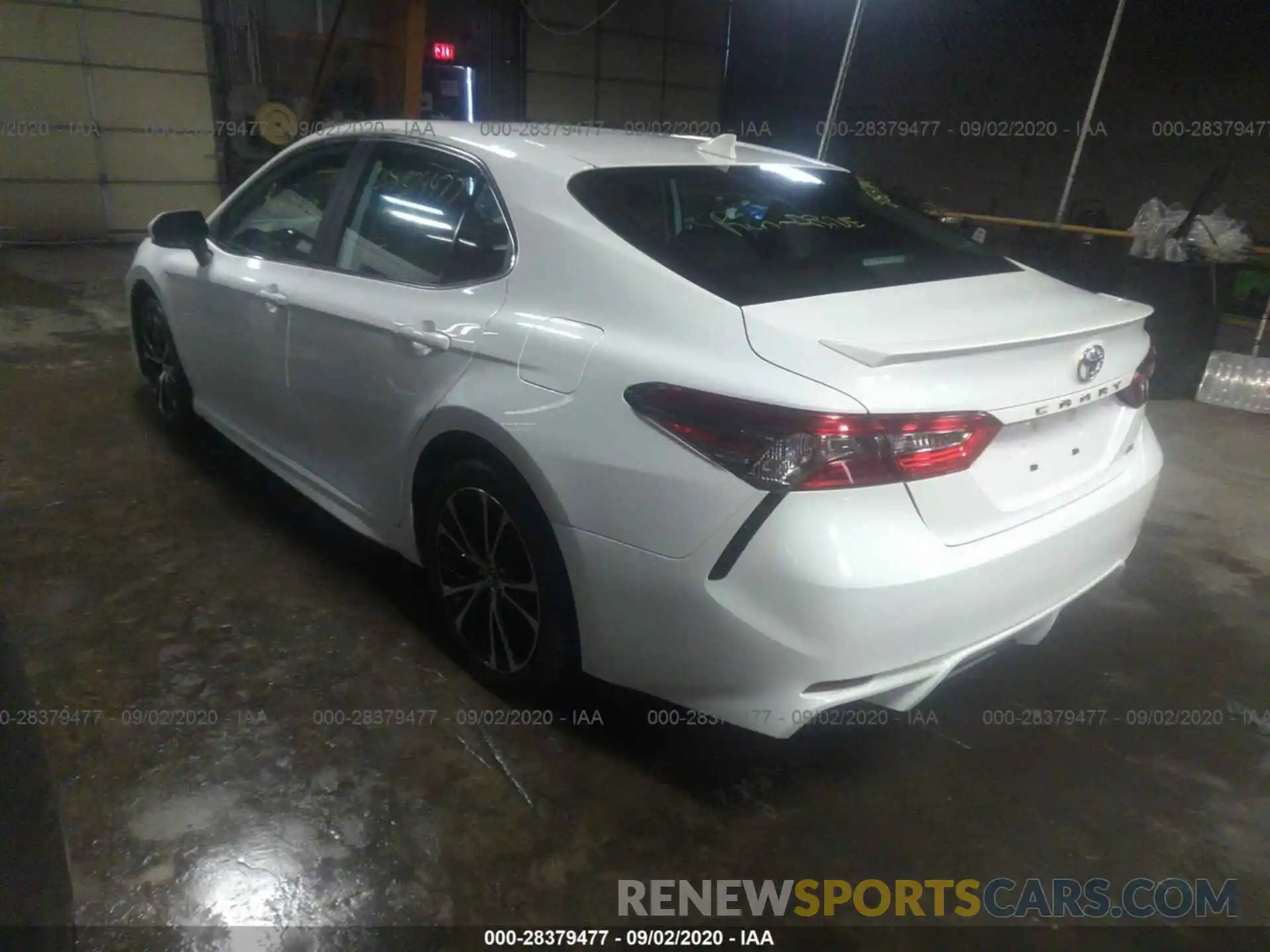 3 Photograph of a damaged car 4T1B11HKXKU825746 TOYOTA CAMRY 2019