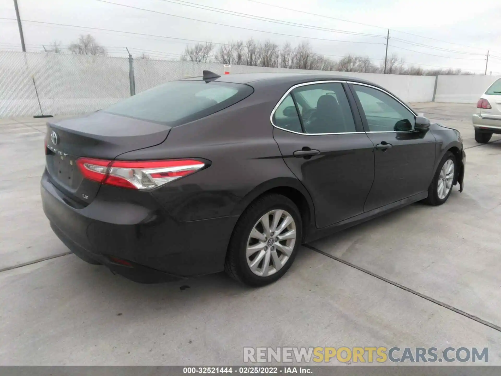 4 Photograph of a damaged car 4T1B11HKXKU826007 TOYOTA CAMRY 2019