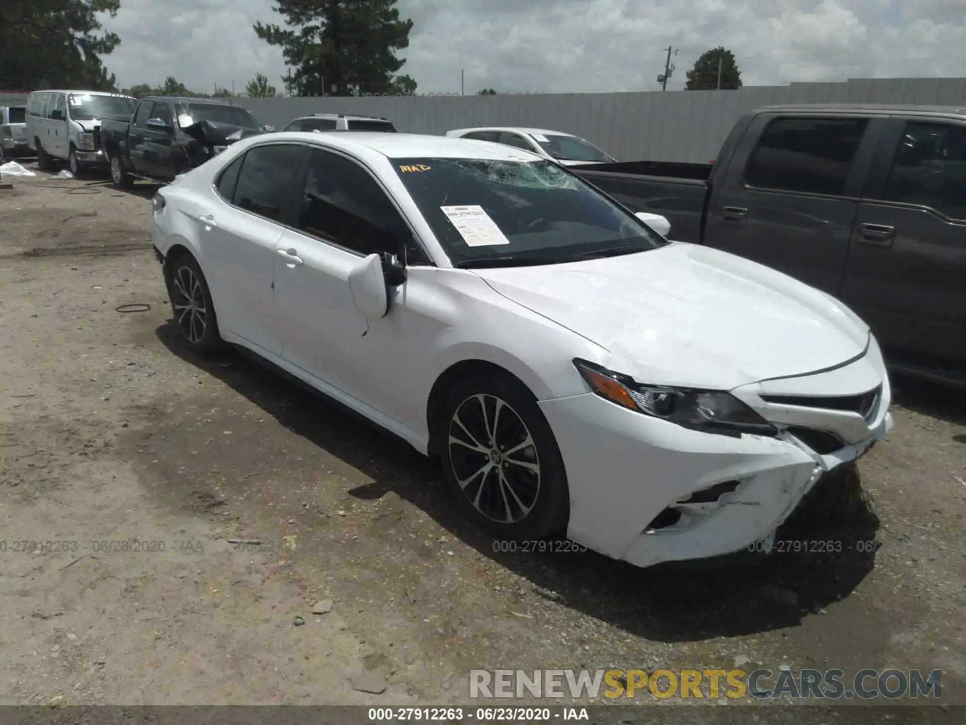 1 Photograph of a damaged car 4T1B11HKXKU826024 TOYOTA CAMRY 2019