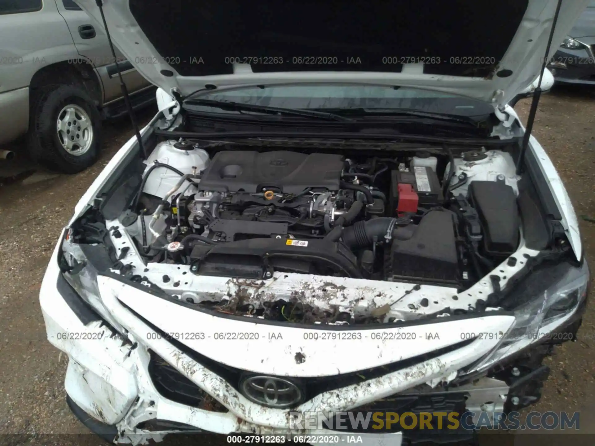 10 Photograph of a damaged car 4T1B11HKXKU826024 TOYOTA CAMRY 2019