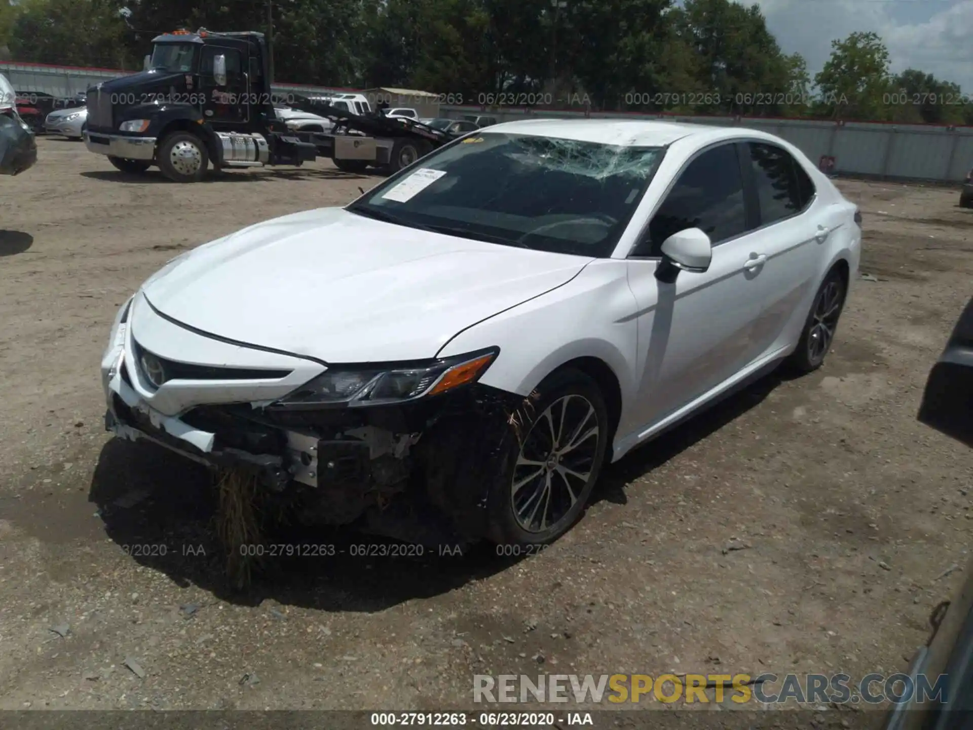 2 Photograph of a damaged car 4T1B11HKXKU826024 TOYOTA CAMRY 2019