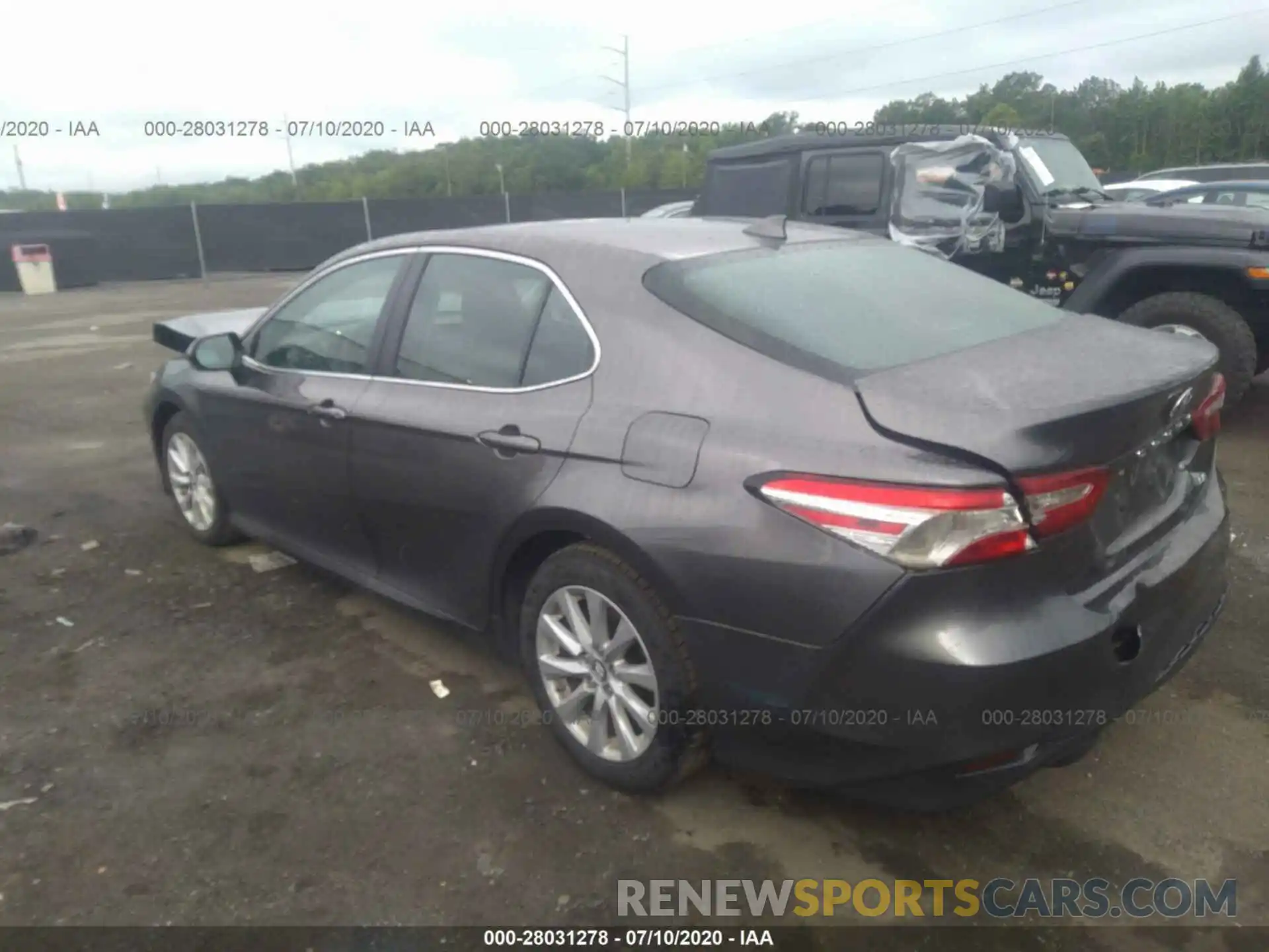 3 Photograph of a damaged car 4T1B11HKXKU827092 TOYOTA CAMRY 2019