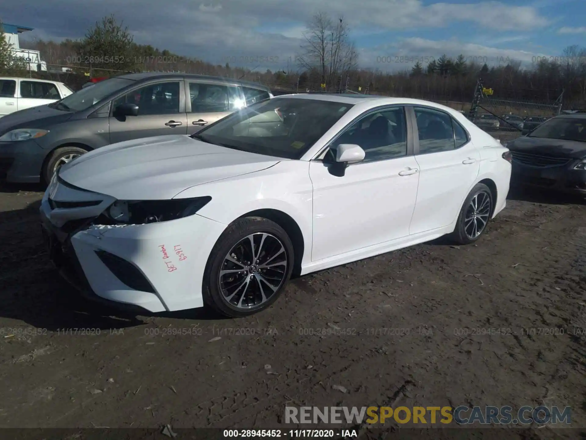 2 Photograph of a damaged car 4T1B11HKXKU827142 TOYOTA CAMRY 2019