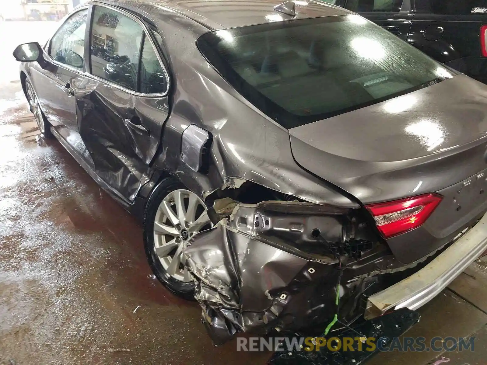 9 Photograph of a damaged car 4T1B11HKXKU827285 TOYOTA CAMRY 2019