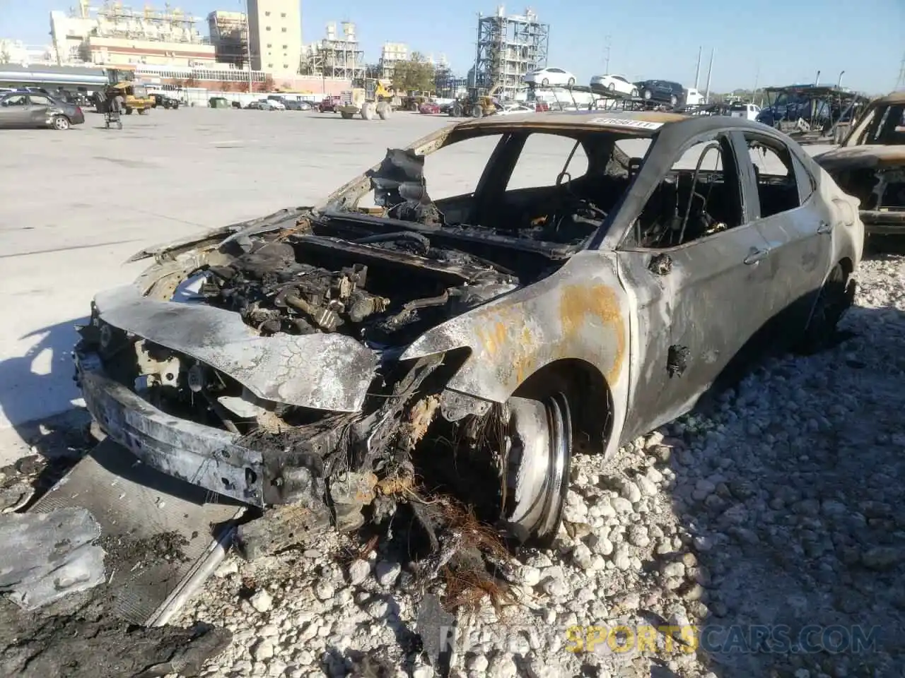 2 Photograph of a damaged car 4T1B11HKXKU827612 TOYOTA CAMRY 2019