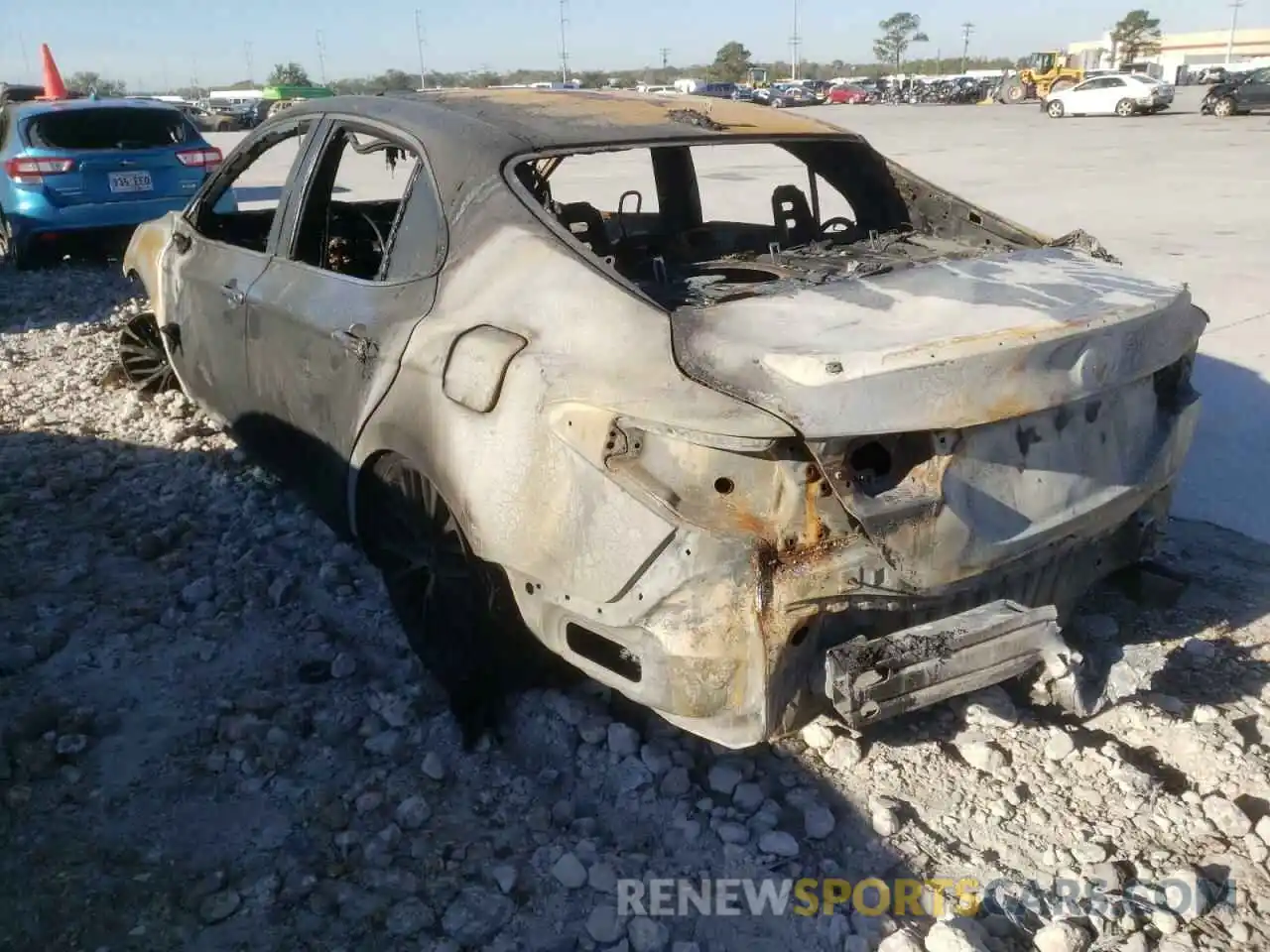 3 Photograph of a damaged car 4T1B11HKXKU827612 TOYOTA CAMRY 2019