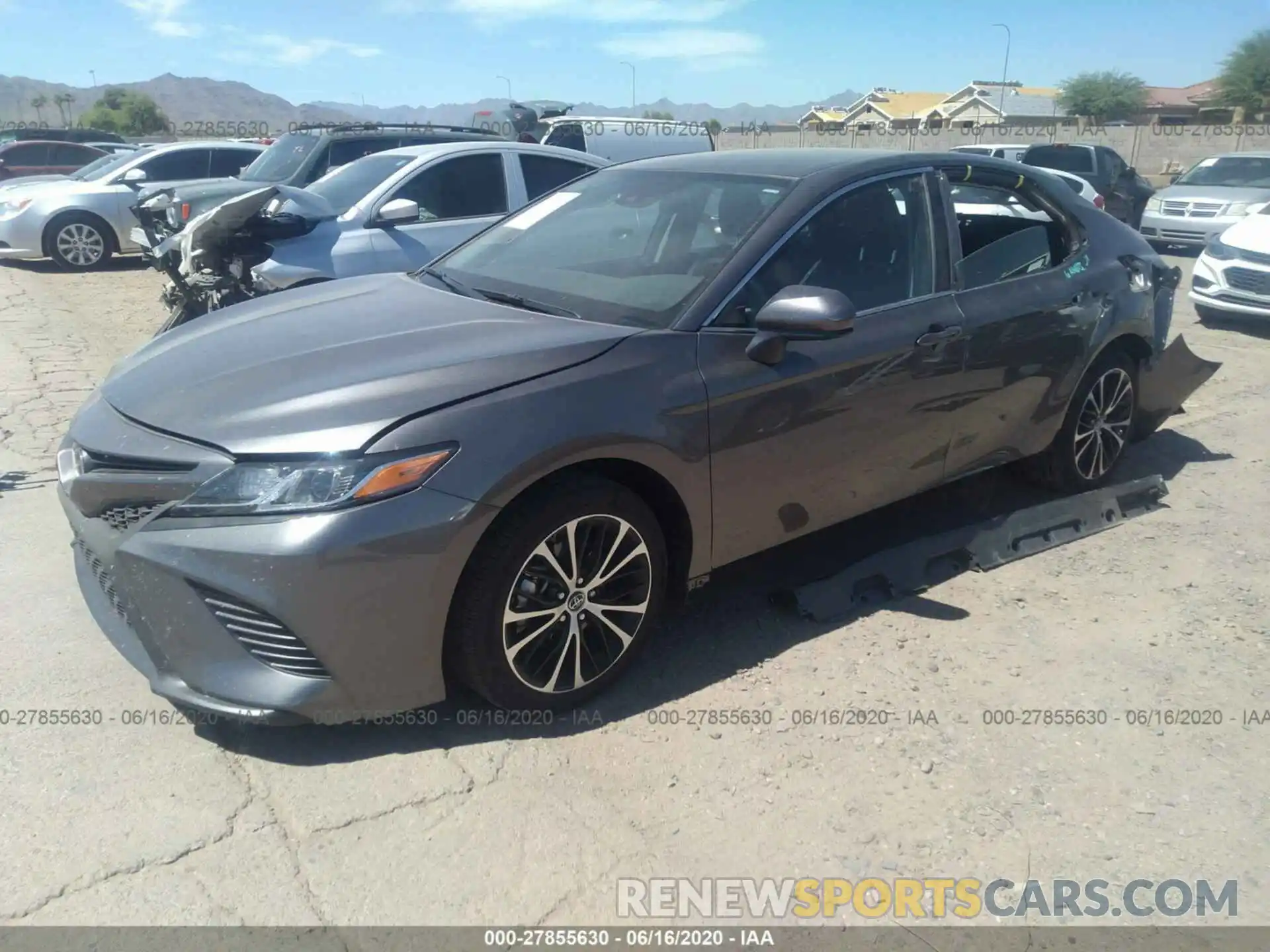 2 Photograph of a damaged car 4T1B11HKXKU828095 TOYOTA CAMRY 2019