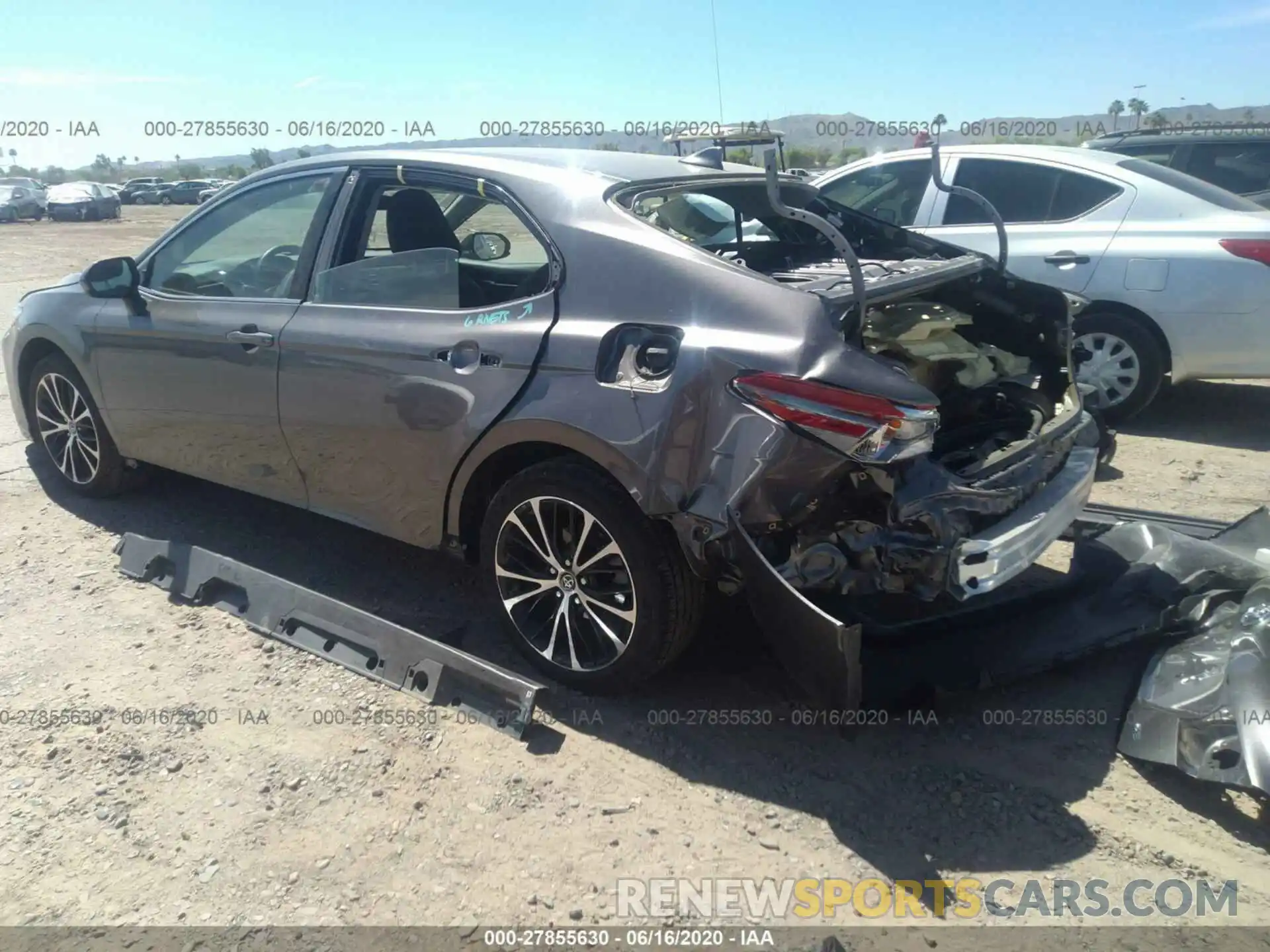 3 Photograph of a damaged car 4T1B11HKXKU828095 TOYOTA CAMRY 2019