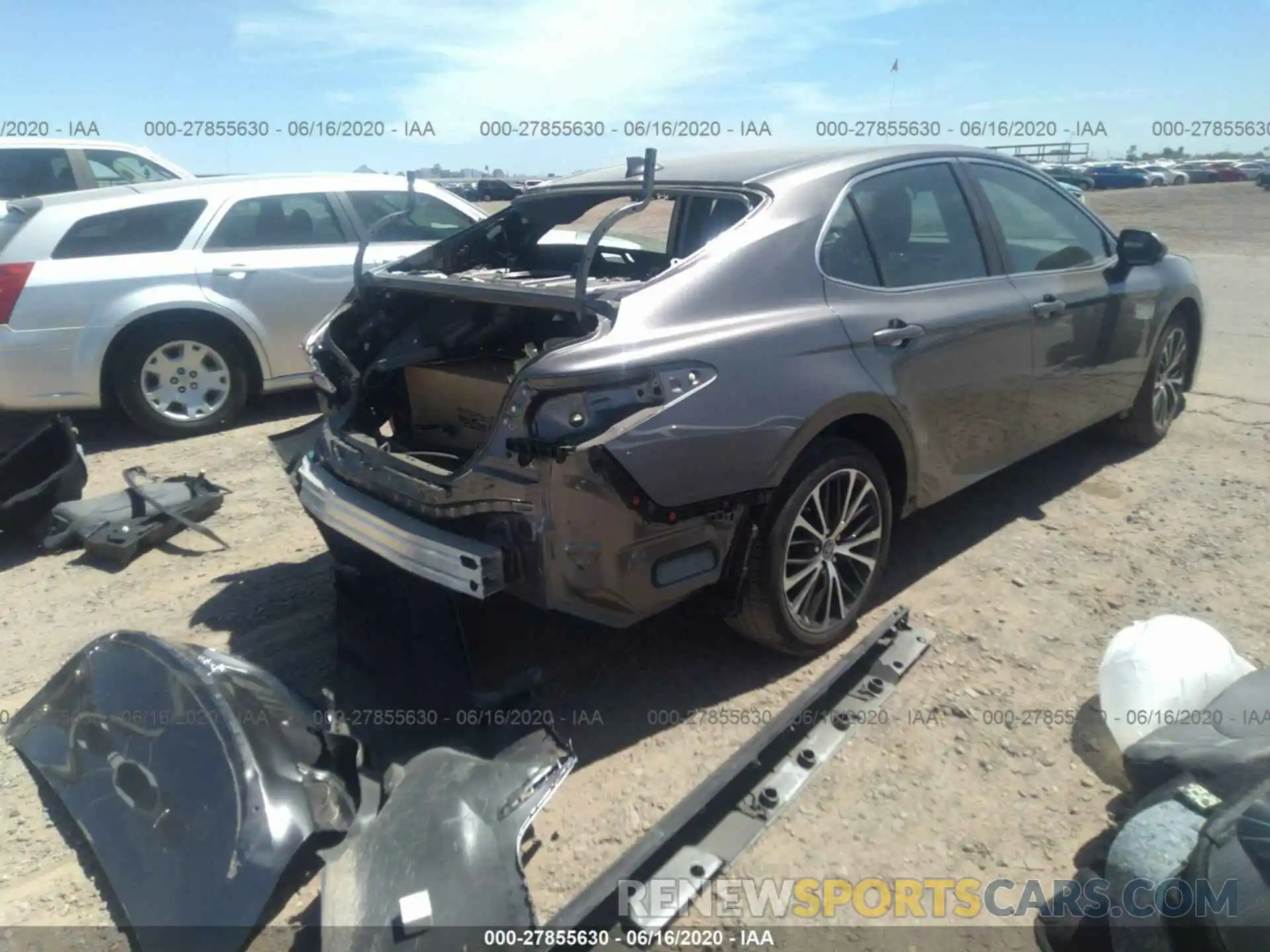 4 Фотография поврежденного автомобиля 4T1B11HKXKU828095 TOYOTA CAMRY 2019