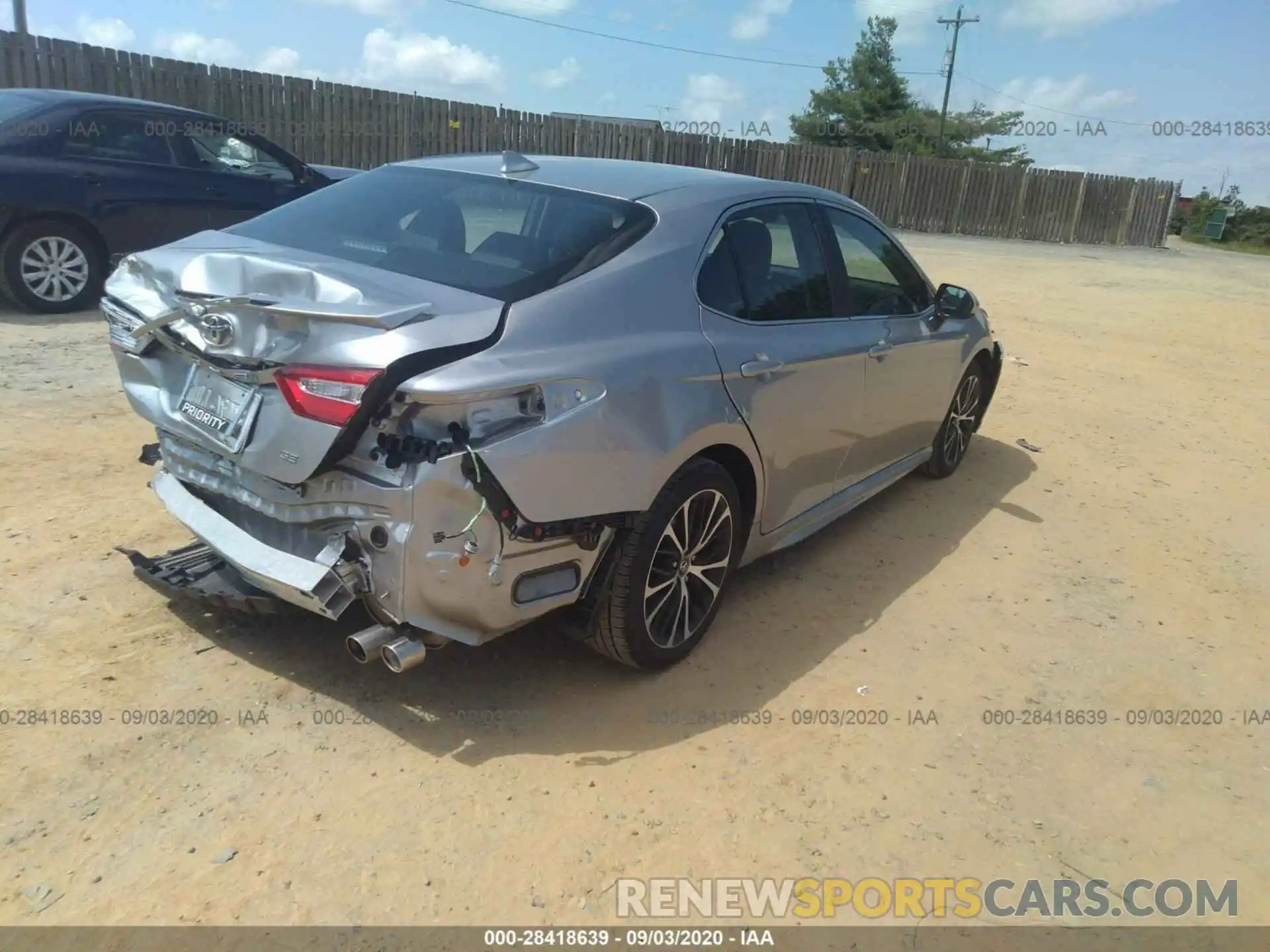 4 Photograph of a damaged car 4T1B11HKXKU829487 TOYOTA CAMRY 2019