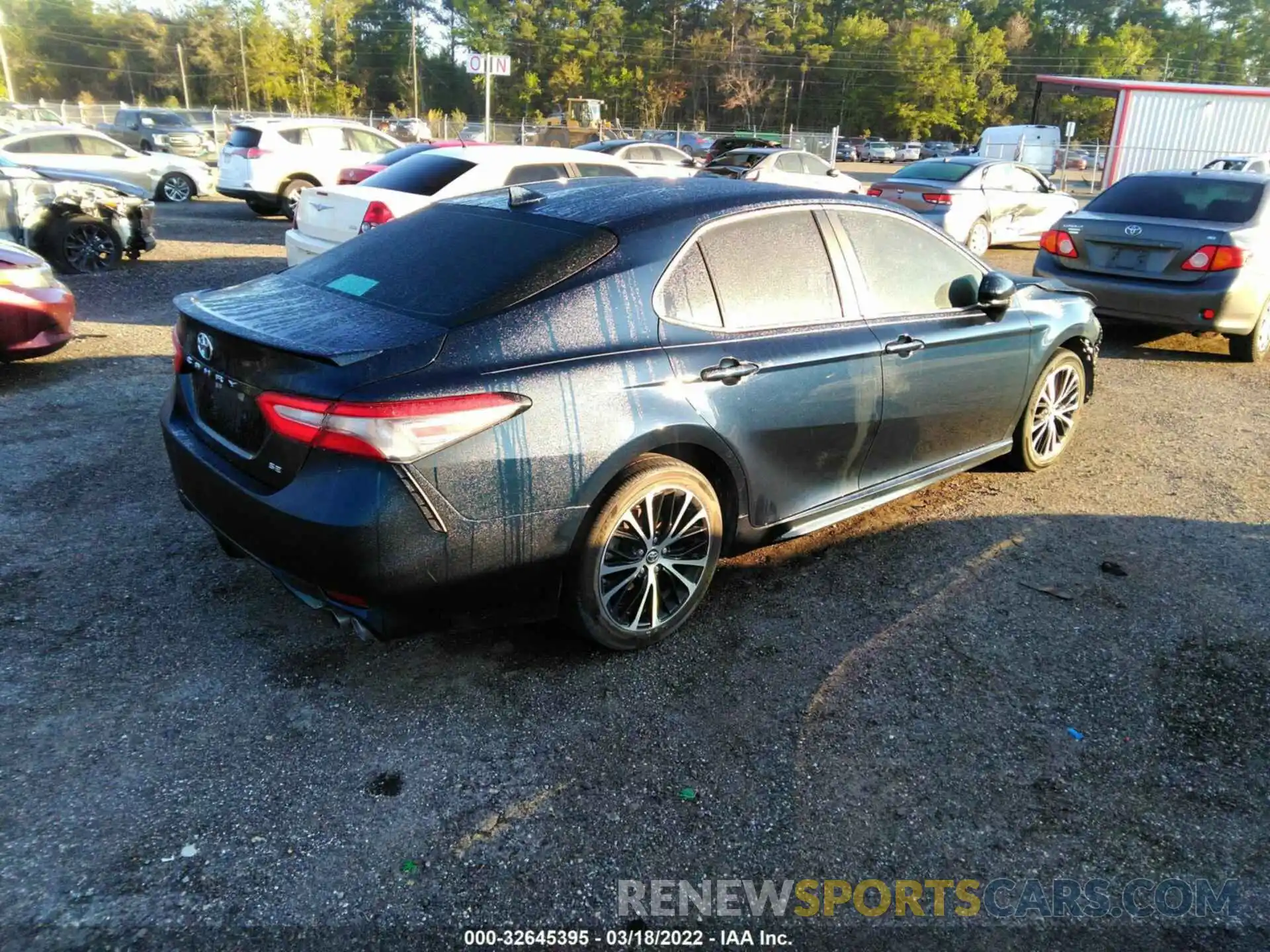 4 Photograph of a damaged car 4T1B11HKXKU829523 TOYOTA CAMRY 2019