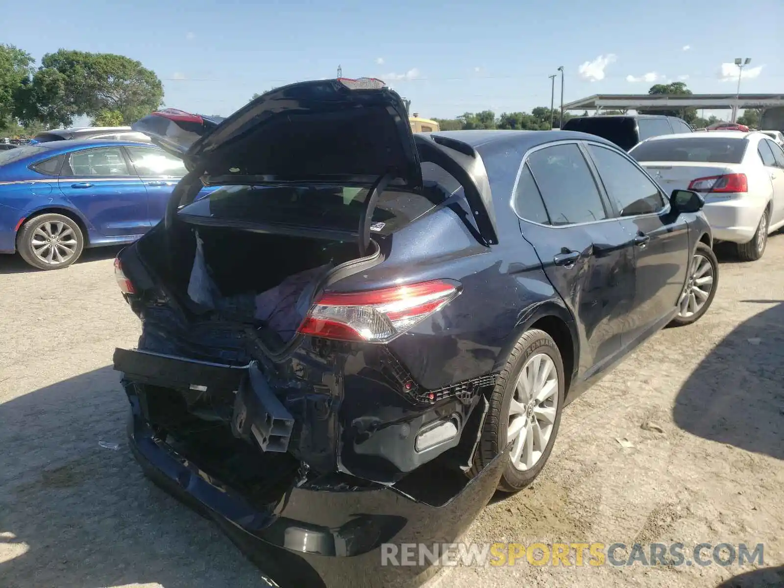 4 Photograph of a damaged car 4T1B11HKXKU832616 TOYOTA CAMRY 2019