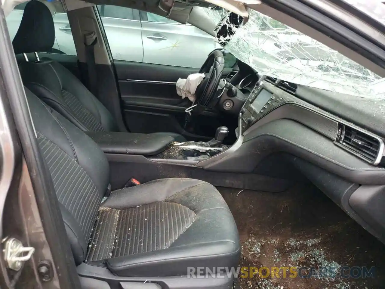 5 Photograph of a damaged car 4T1B11HKXKU833362 TOYOTA CAMRY 2019