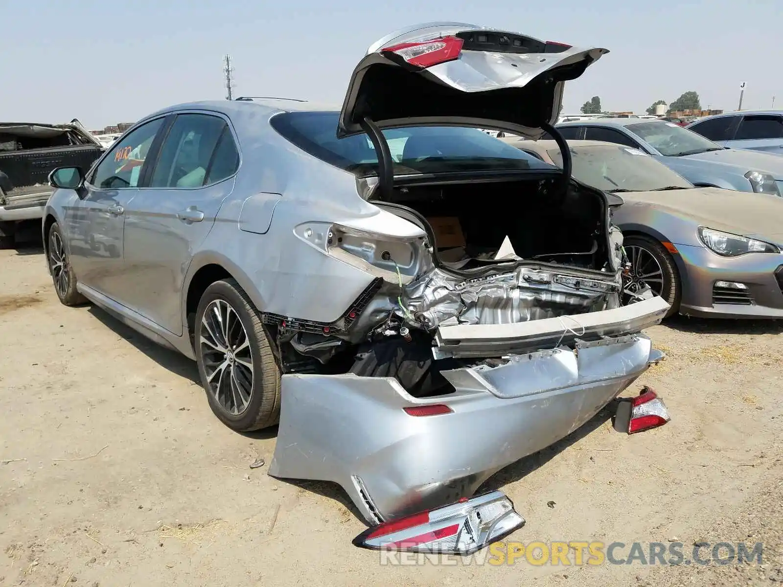 3 Photograph of a damaged car 4T1B11HKXKU834687 TOYOTA CAMRY 2019