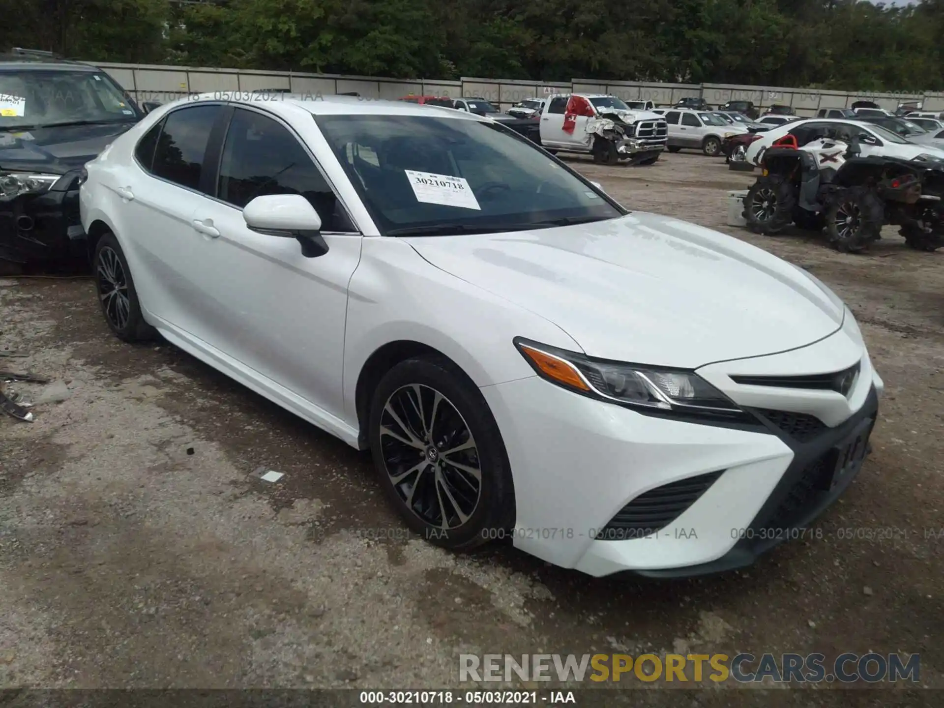 1 Photograph of a damaged car 4T1B11HKXKU834740 TOYOTA CAMRY 2019