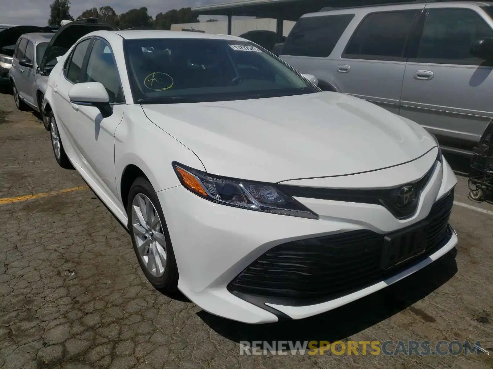 1 Photograph of a damaged car 4T1B11HKXKU836360 TOYOTA CAMRY 2019