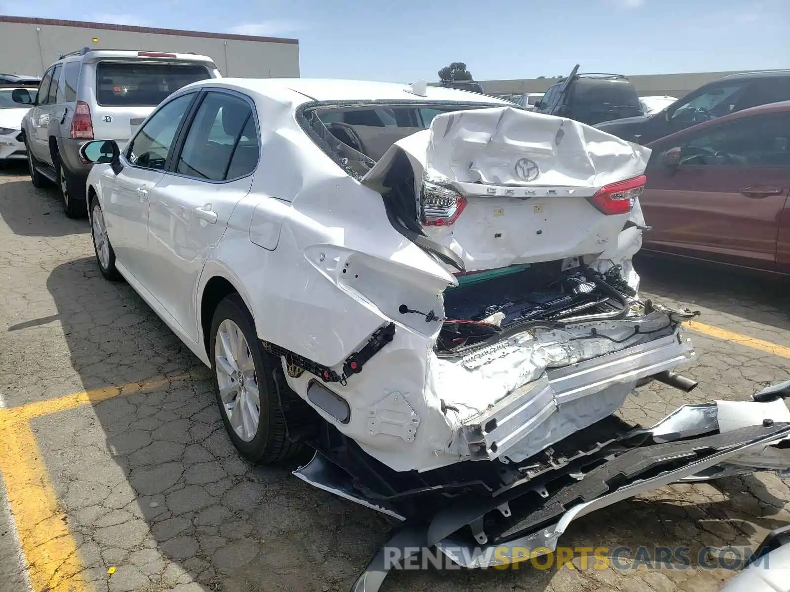 3 Photograph of a damaged car 4T1B11HKXKU836360 TOYOTA CAMRY 2019