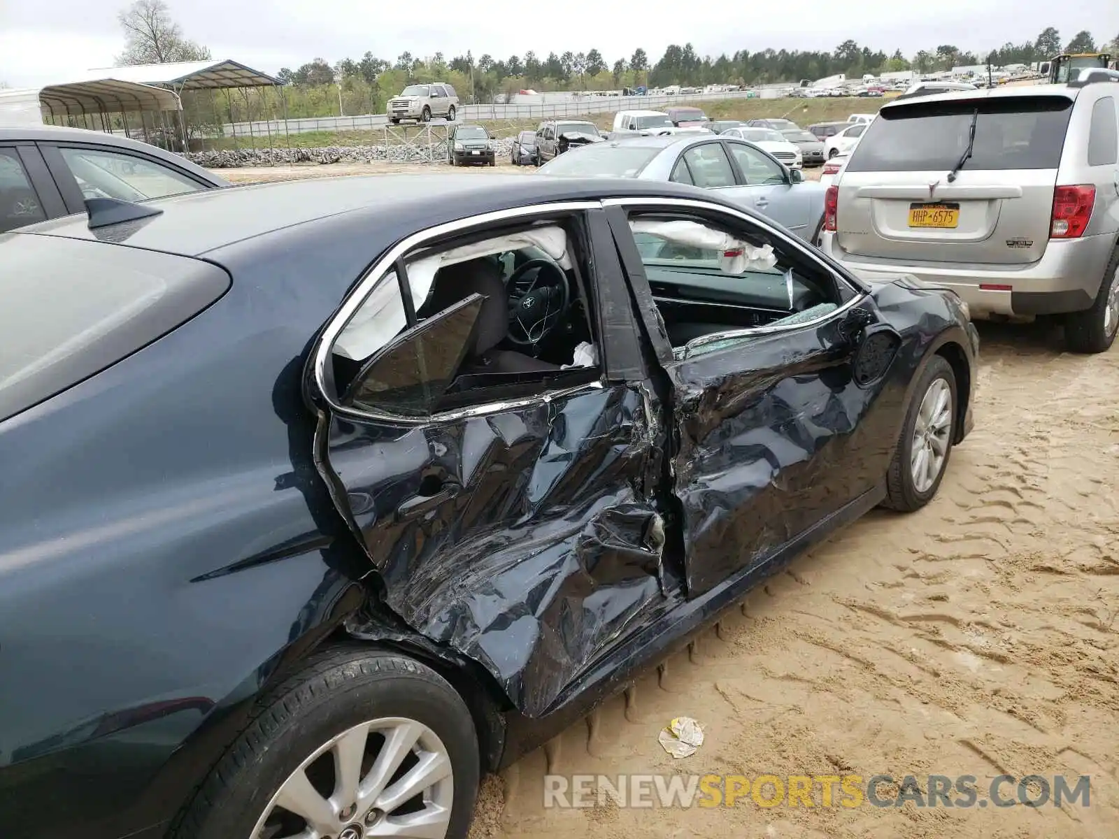 9 Photograph of a damaged car 4T1B11HKXKU838142 TOYOTA CAMRY 2019