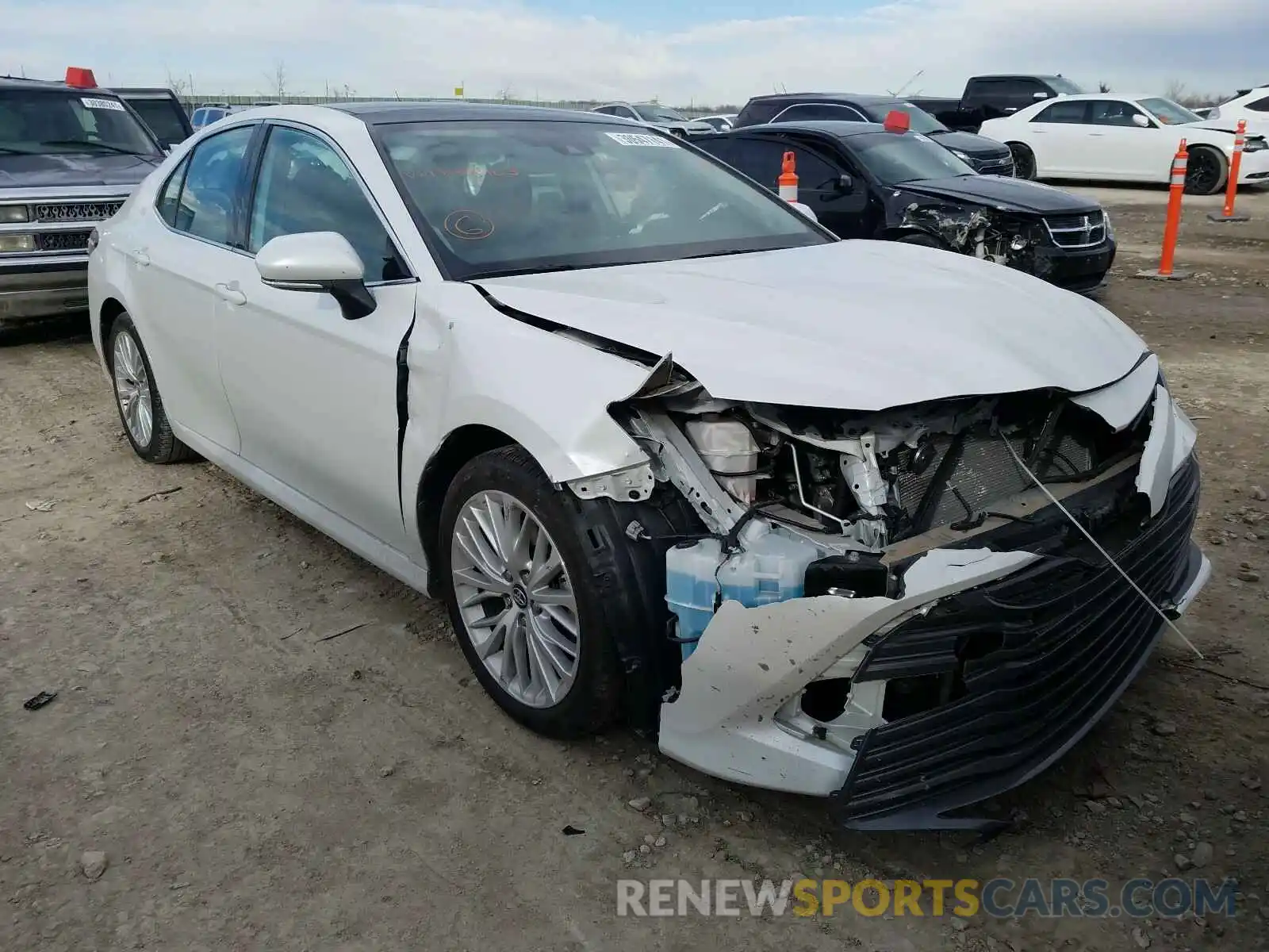 1 Photograph of a damaged car 4T1B11HKXKU838903 TOYOTA CAMRY 2019