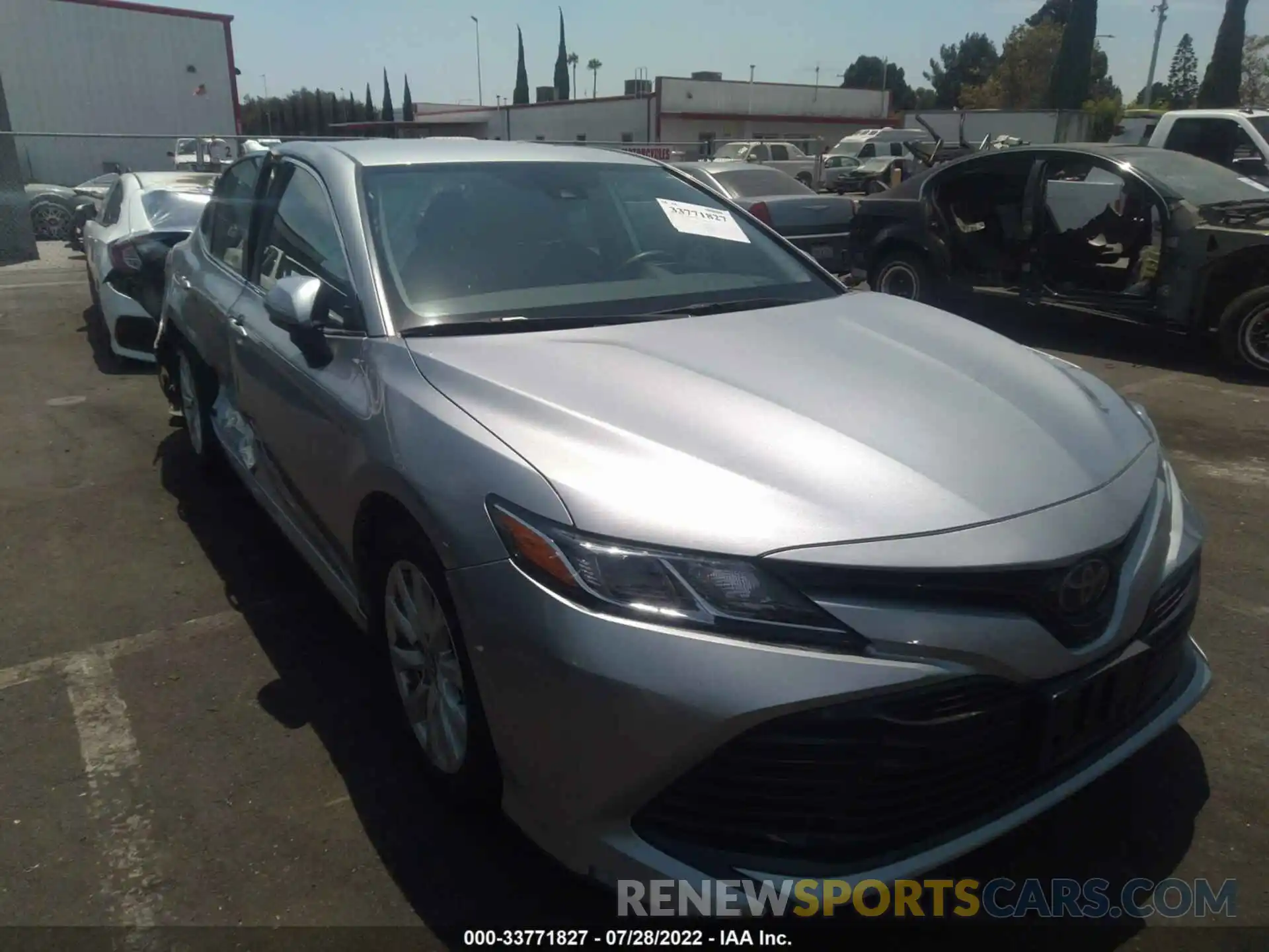 1 Photograph of a damaged car 4T1B11HKXKU839338 TOYOTA CAMRY 2019