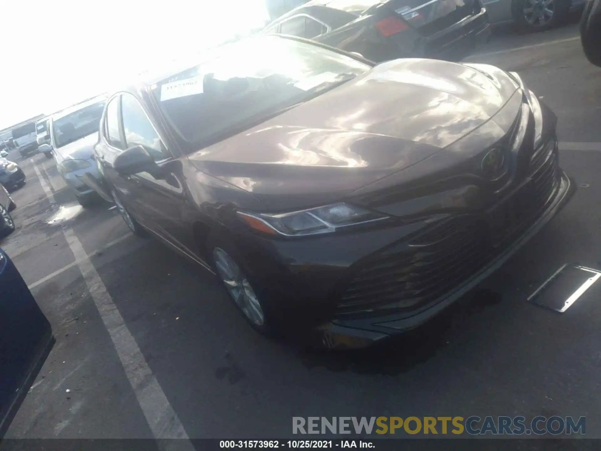 1 Photograph of a damaged car 4T1B11HKXKU842322 TOYOTA CAMRY 2019