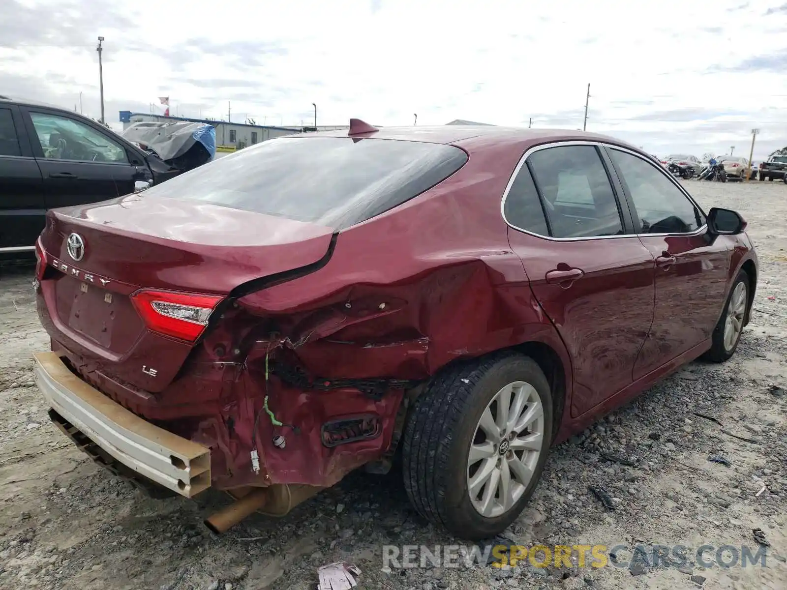 4 Фотография поврежденного автомобиля 4T1B11HKXKU842904 TOYOTA CAMRY 2019