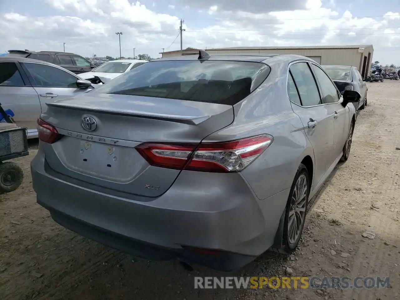 4 Photograph of a damaged car 4T1B11HKXKU843373 TOYOTA CAMRY 2019