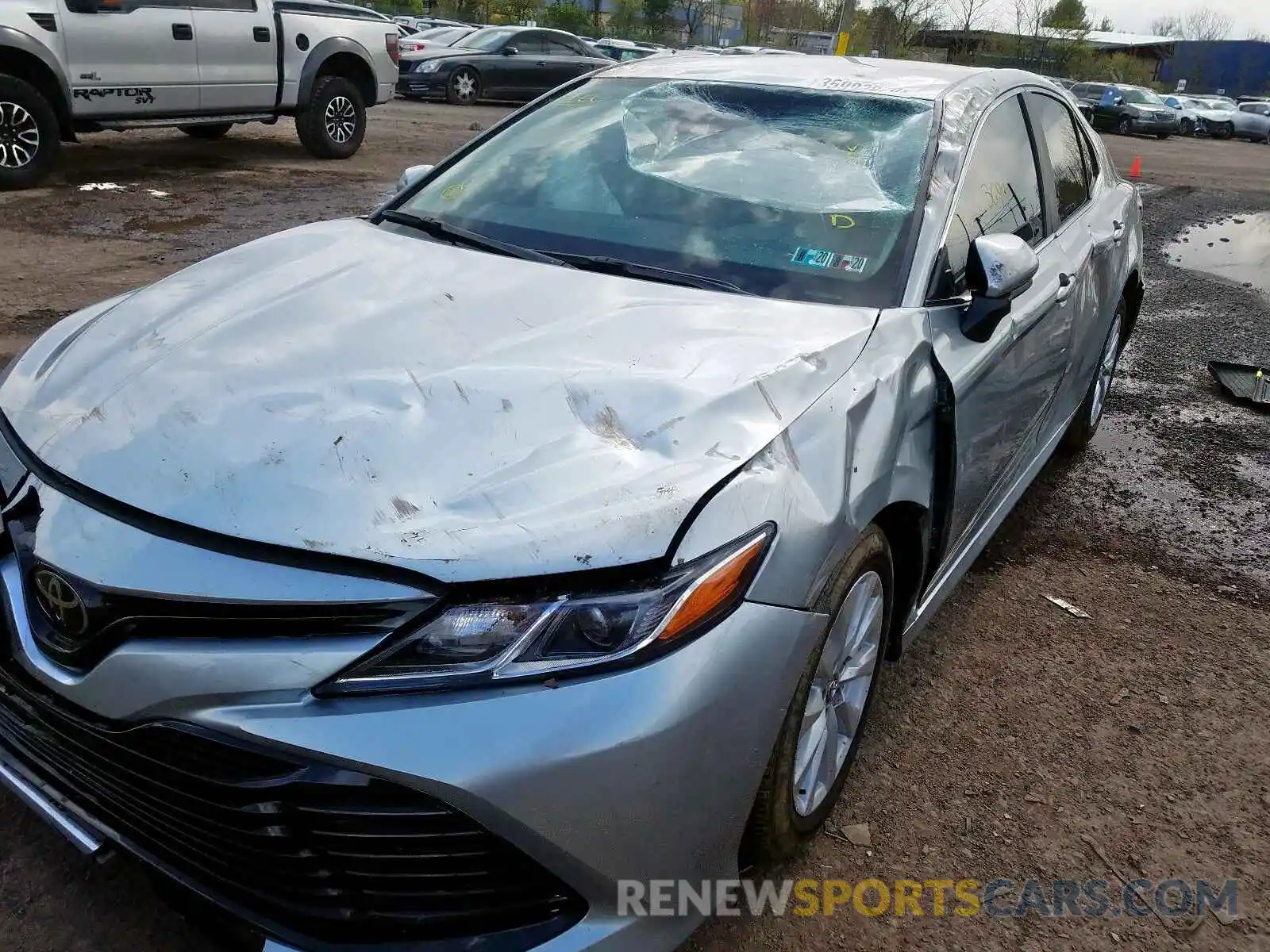 9 Photograph of a damaged car 4T1B11HKXKU844524 TOYOTA CAMRY 2019