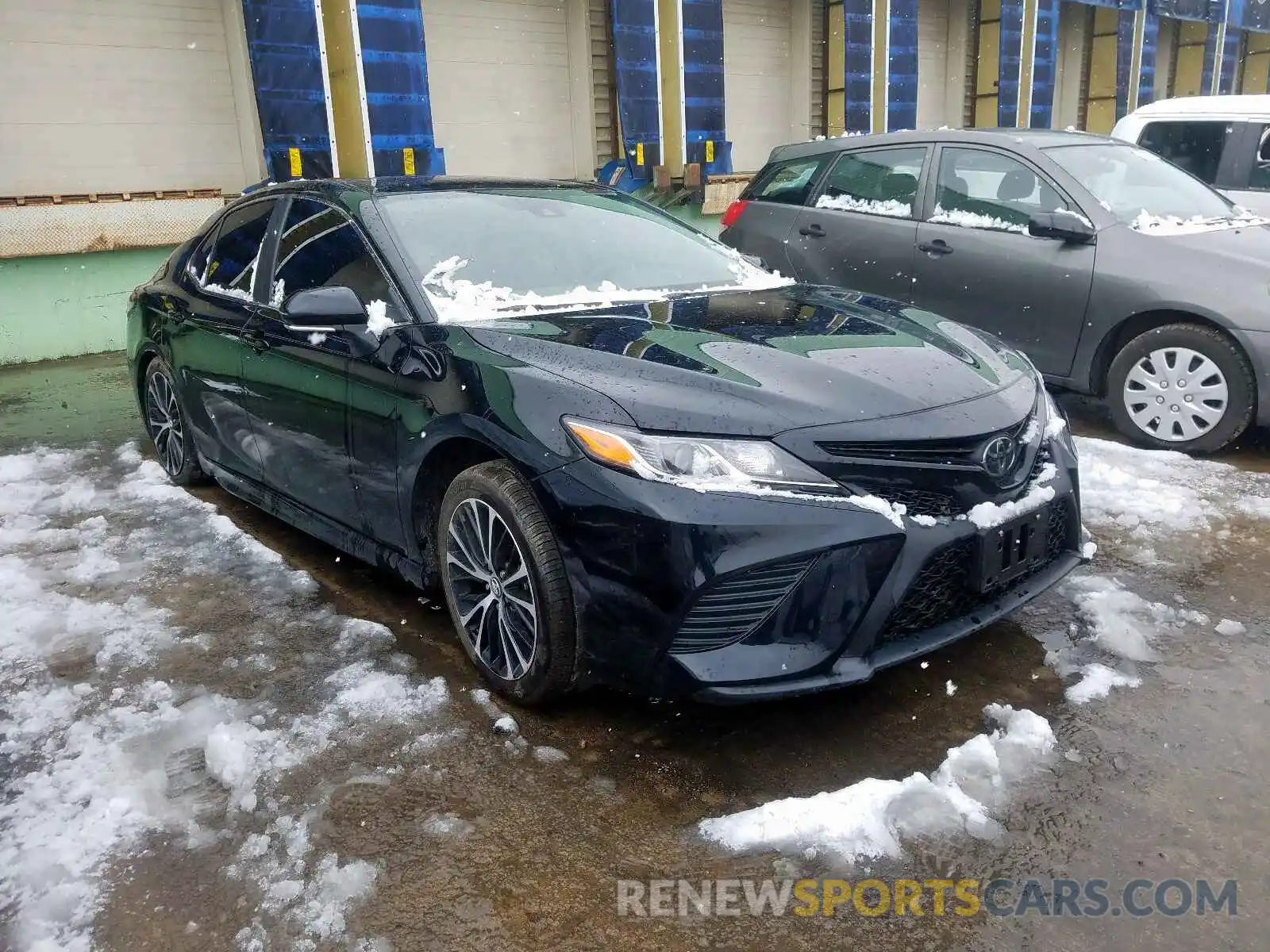 1 Photograph of a damaged car 4T1B11HKXKU845088 TOYOTA CAMRY 2019