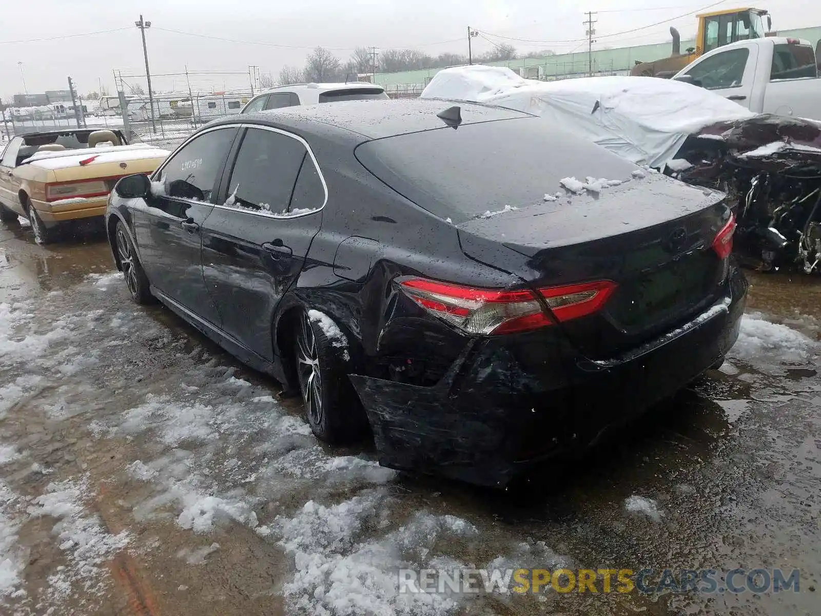 3 Photograph of a damaged car 4T1B11HKXKU845088 TOYOTA CAMRY 2019