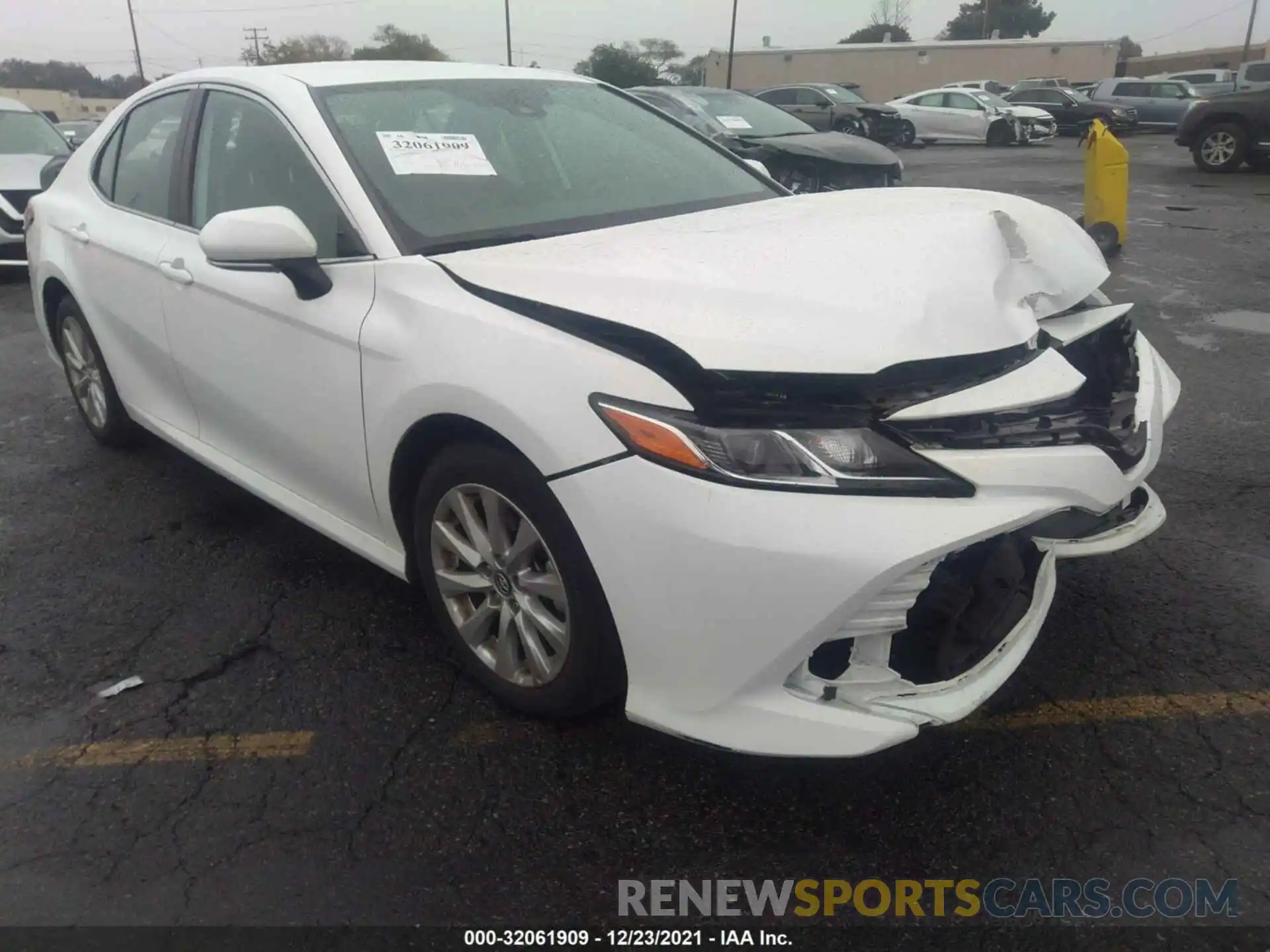 1 Photograph of a damaged car 4T1B11HKXKU848315 TOYOTA CAMRY 2019