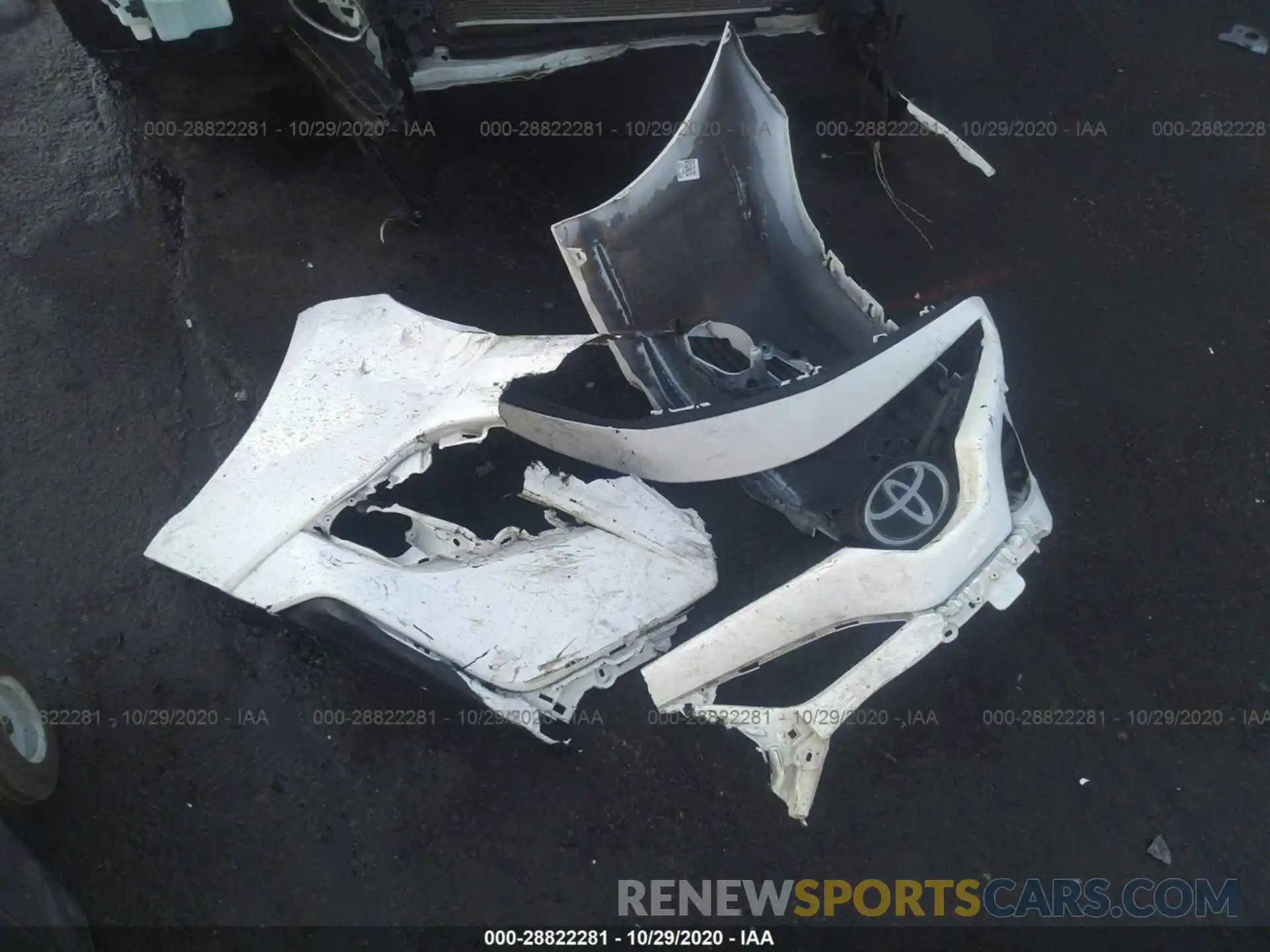 11 Photograph of a damaged car 4T1B11HKXKU848864 TOYOTA CAMRY 2019