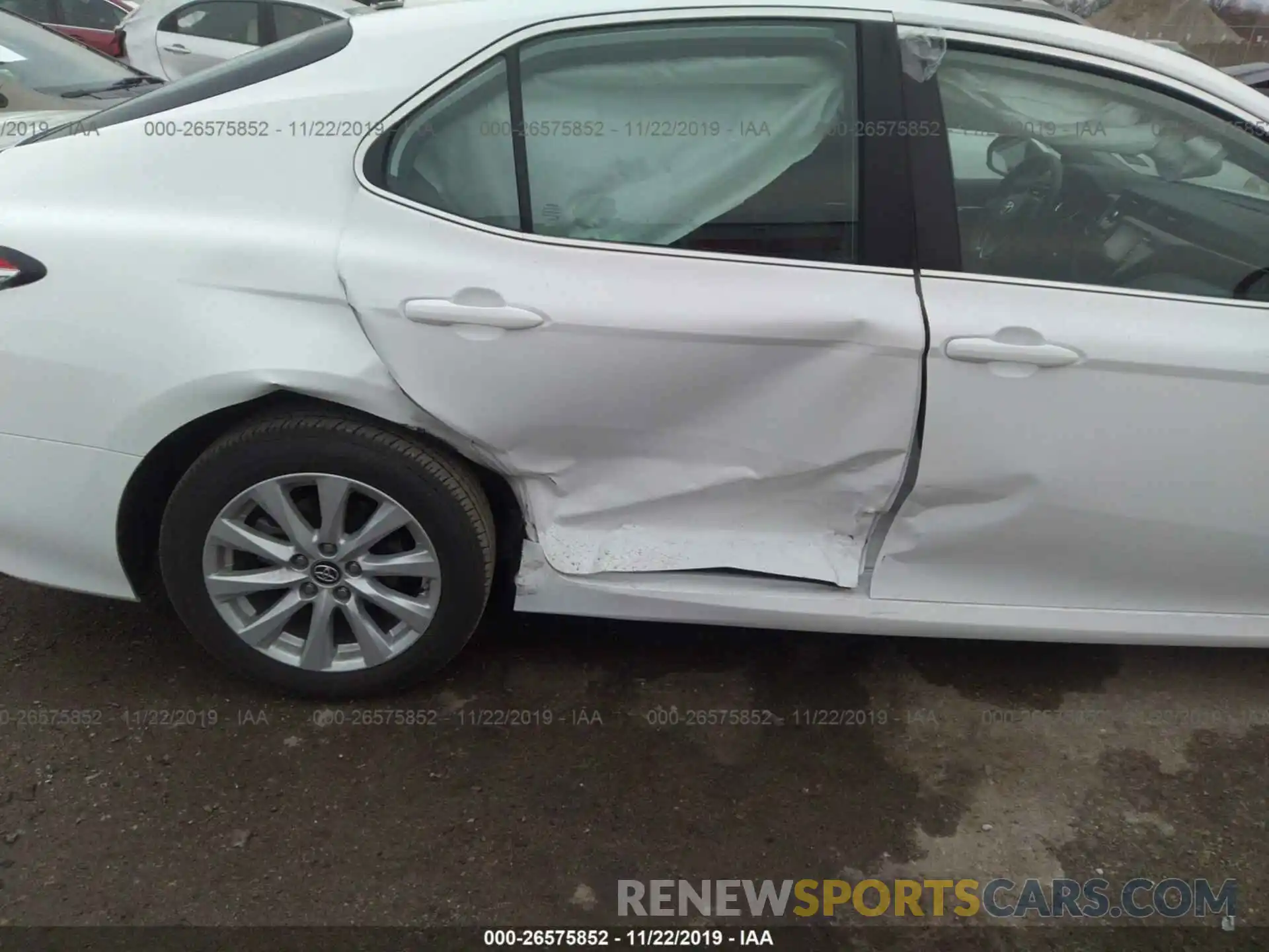 6 Photograph of a damaged car 4T1B11HKXKU849996 TOYOTA CAMRY 2019