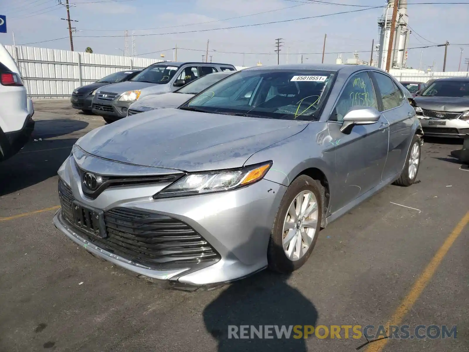 2 Photograph of a damaged car 4T1B11HKXKU850274 TOYOTA CAMRY 2019