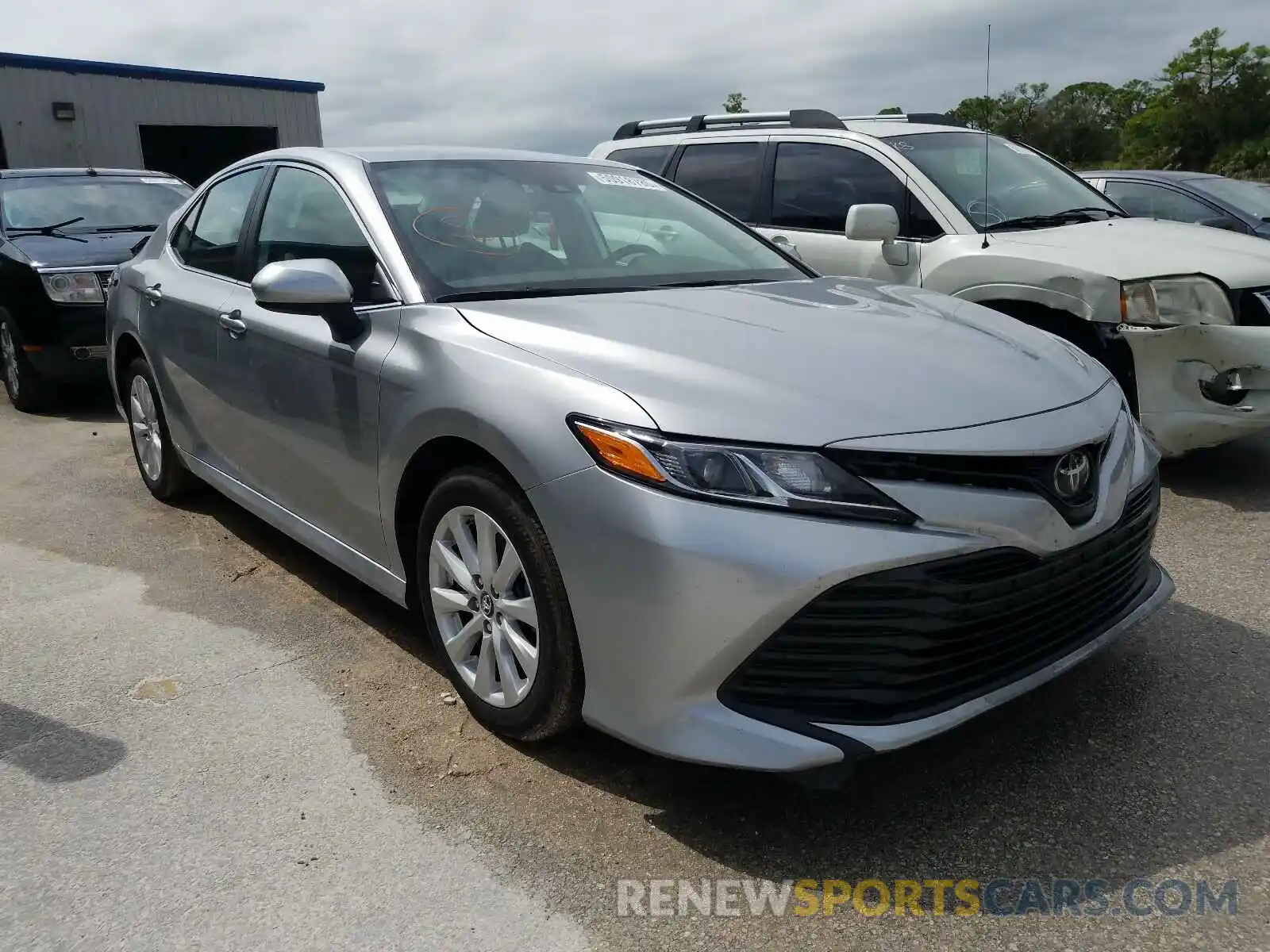 1 Photograph of a damaged car 4T1B11HKXKU851117 TOYOTA CAMRY 2019