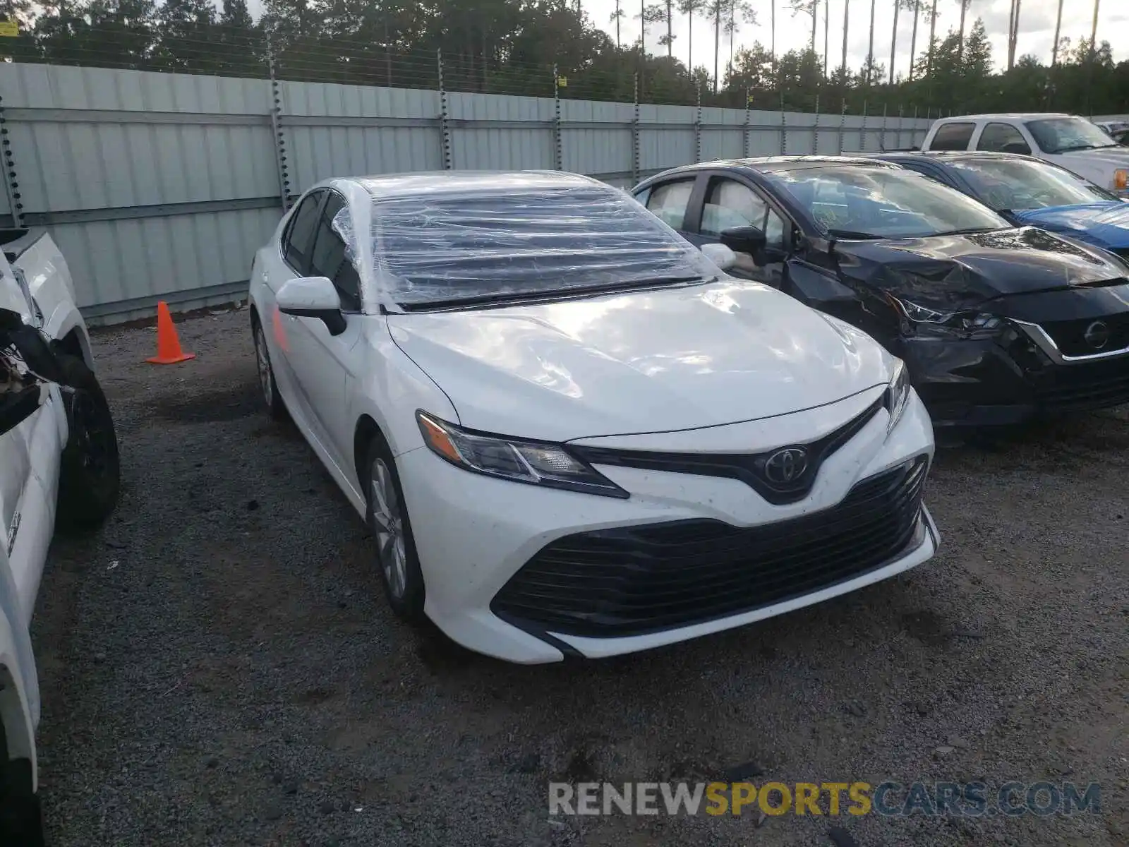 1 Photograph of a damaged car 4T1B11HKXKU851182 TOYOTA CAMRY 2019