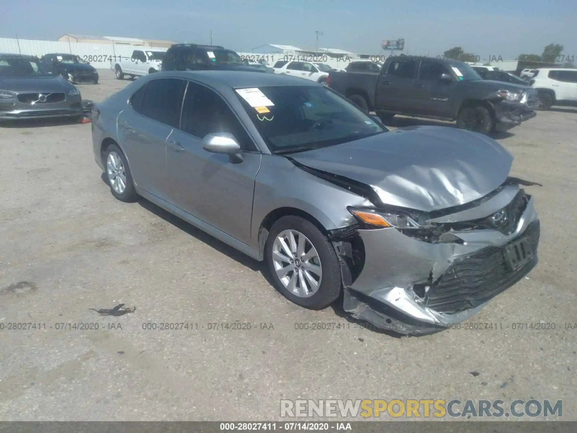 1 Photograph of a damaged car 4T1B11HKXKU852171 TOYOTA CAMRY 2019