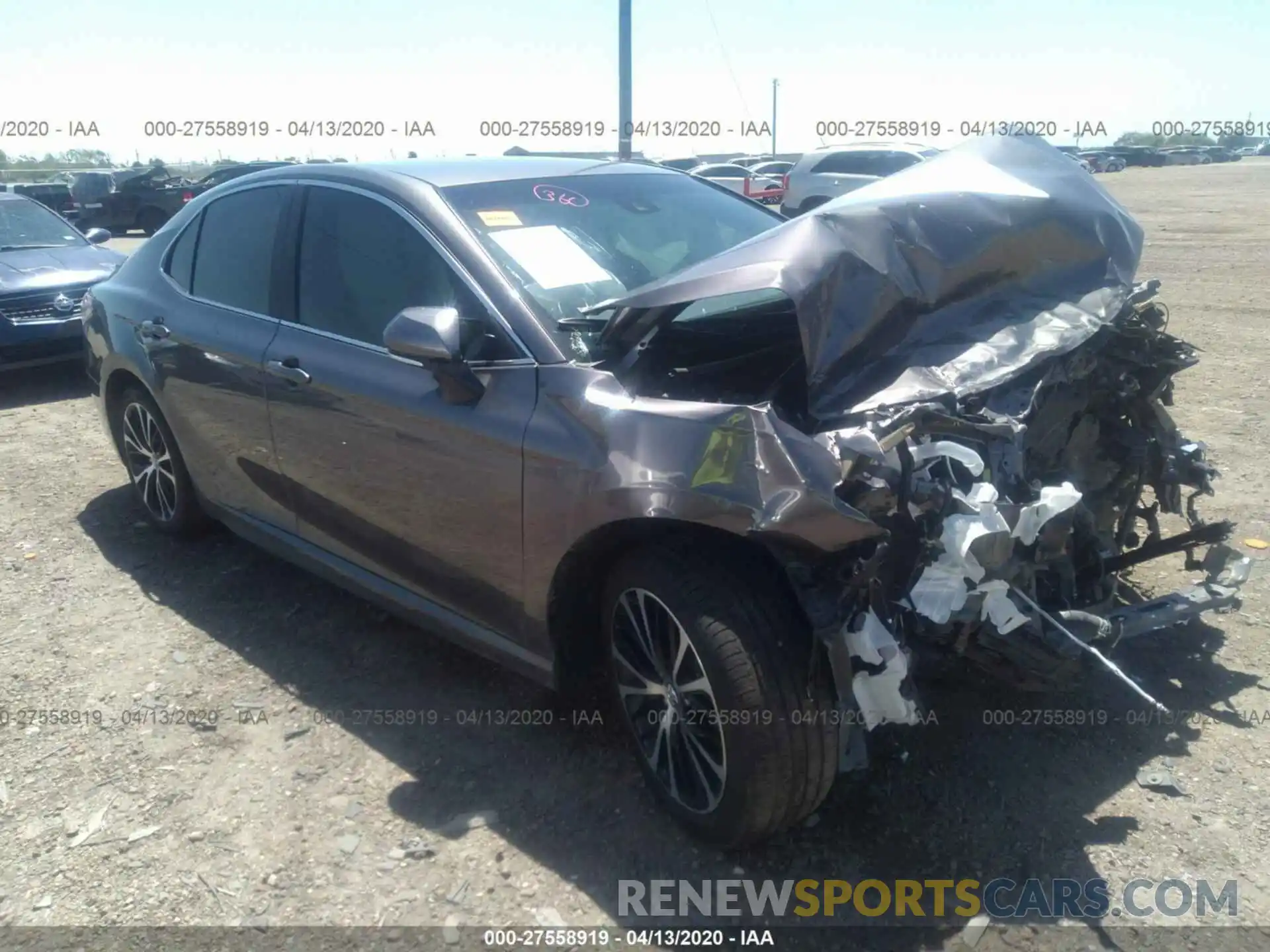 1 Photograph of a damaged car 4T1B11HKXKU852719 TOYOTA CAMRY 2019